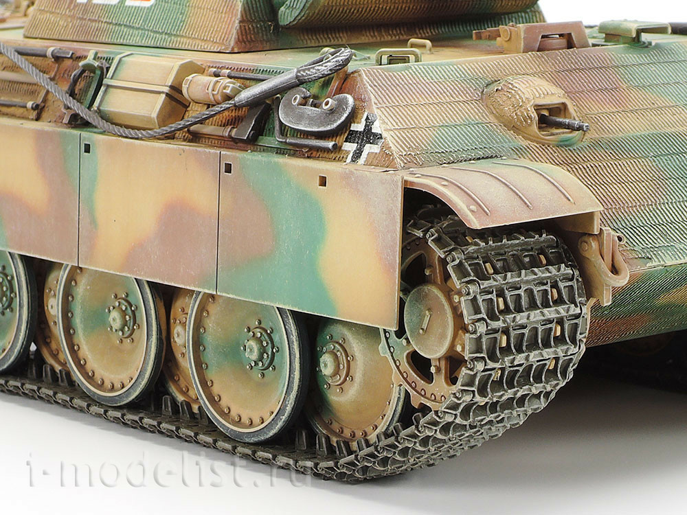 35170 Tamiya 1/35 Танк Panther Type G (ранняя версия) с фигуркой танкиста