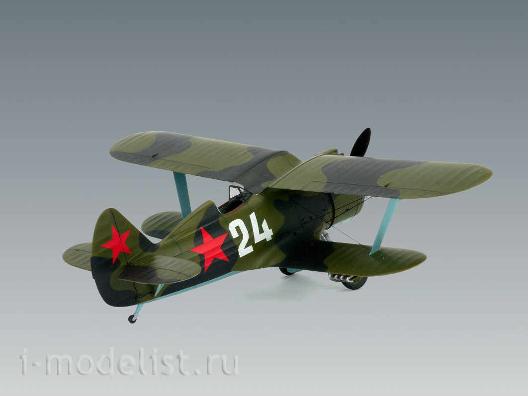 48095 ICM 1/48 Советский истребитель-биплан 2МВ И-153 