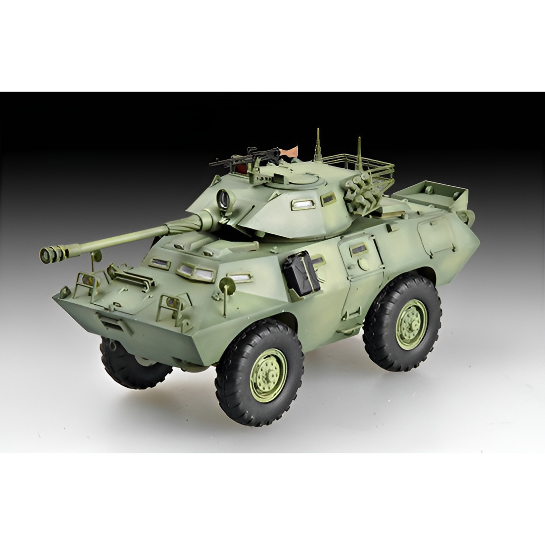 07443 Трубач 1/72 Бронетранспортер LAV-150 Commando с 90-мм пушкой Cockerill