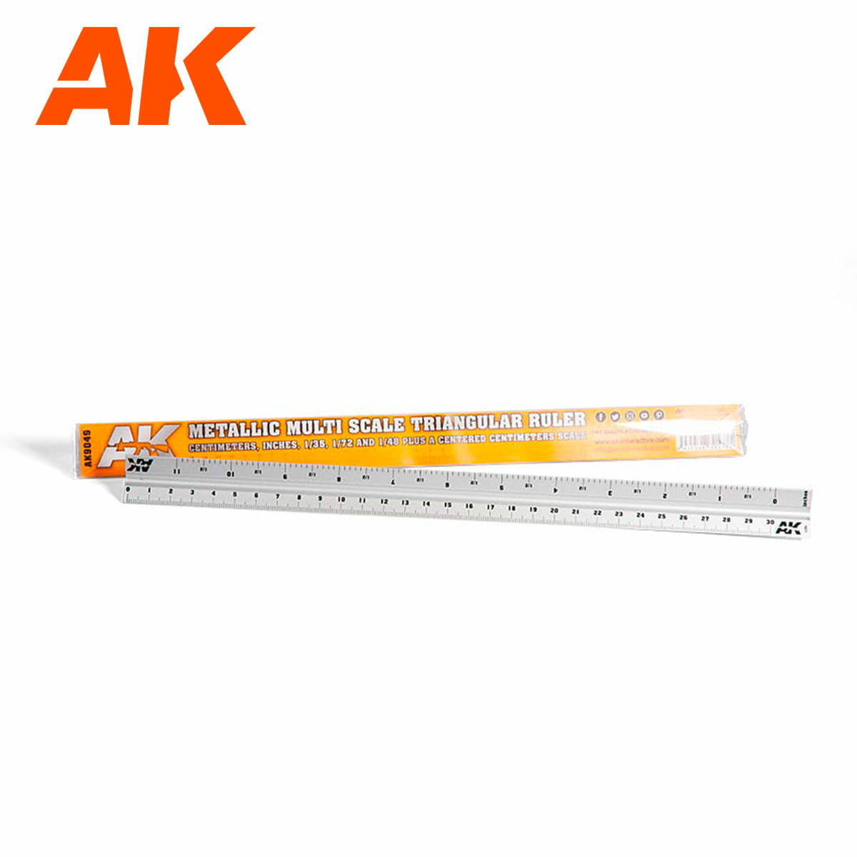 AK9049 AK Interactive Металлическая многомасштабная треугольная линейка
