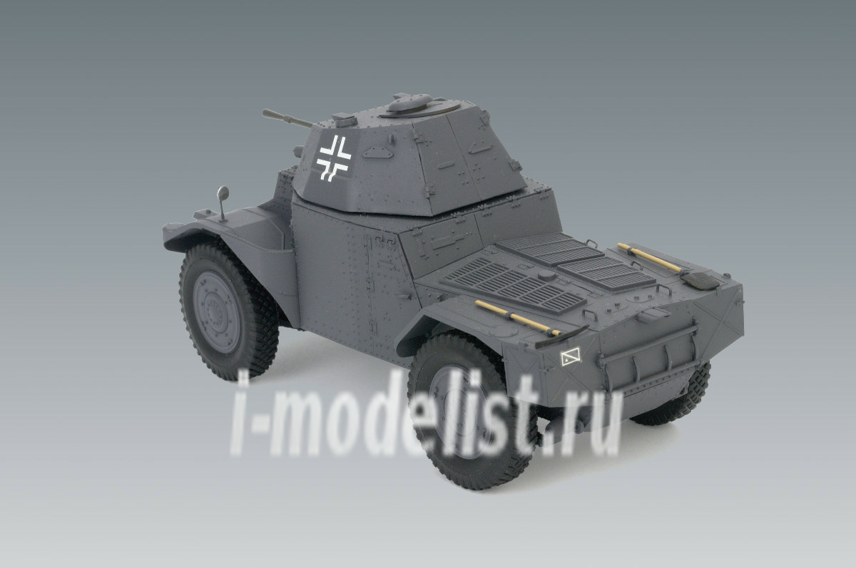 35374 ICM 1/35 Panzerspähwagen P 204 (f), WWII German Armoured Vehicle