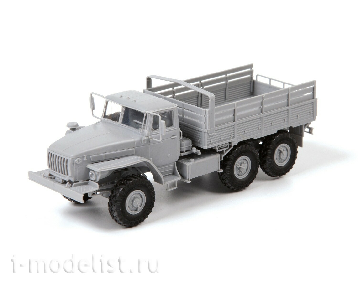 5050 Звезда 1/72 Российский армейский грузовик «Урал-4320»