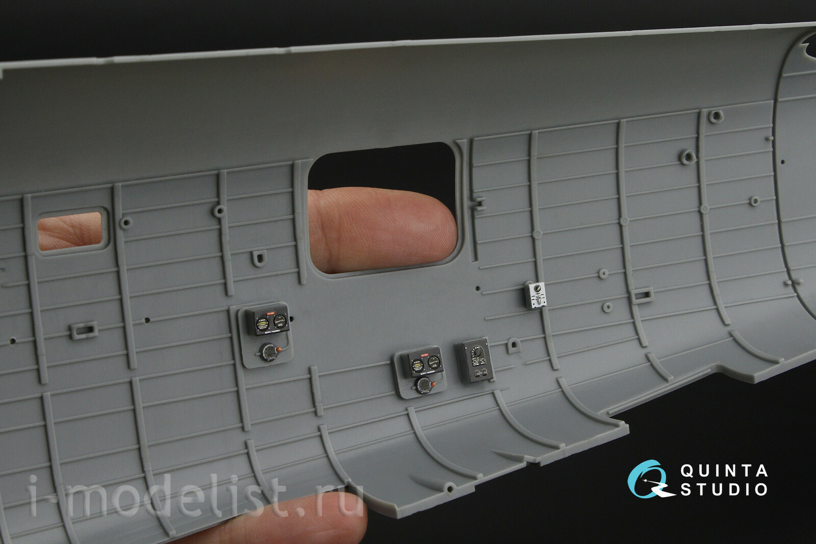 QD32260 Quinta Studio 1/32 3D Декаль интерьера кабины B-24D/B-24J Liberator: носовой, центральный и задний отсеки (HobbyBoss)