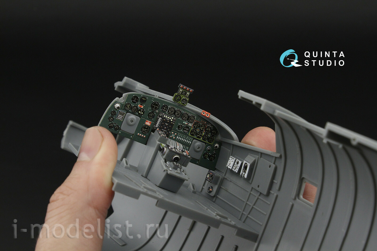 QD32259 Quinta Studio 1/32 3D Декаль интерьера кабины B-24D/B-24J Liberator: отсек пилотов (HobbyBoss)