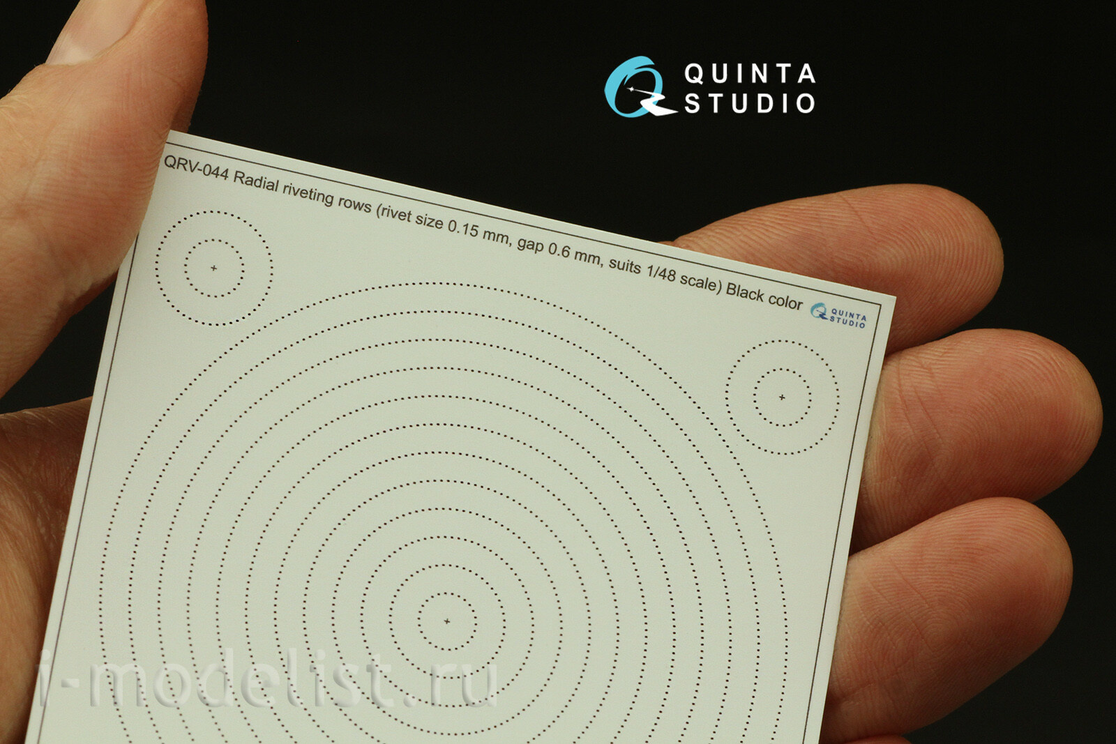 QRV-044 Quinta Studio 1/72 Радиальные клепочные ряды (размер клепки 0.15 mm, интервал 0.6 mm, масштаб 1/48), черные