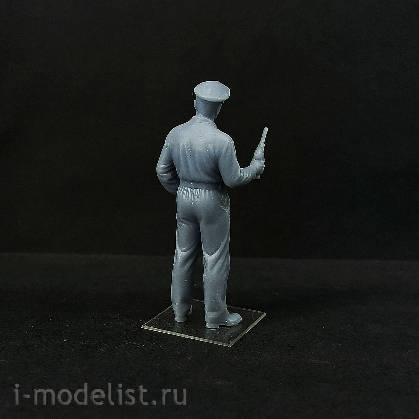 DMS-35300 ДМС 1/35 Фигурка Заправщик, США, середина 20 века