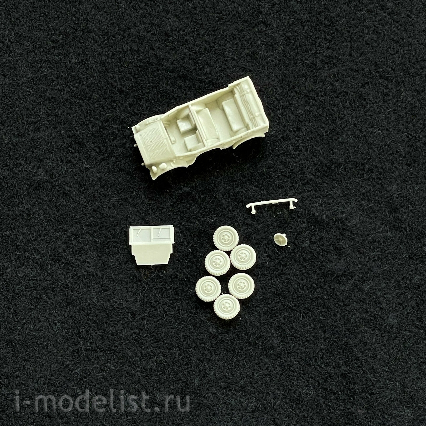 100203 Zebrano 1/100 Немецкий армейский автомобиль Horch 108 Type 1a