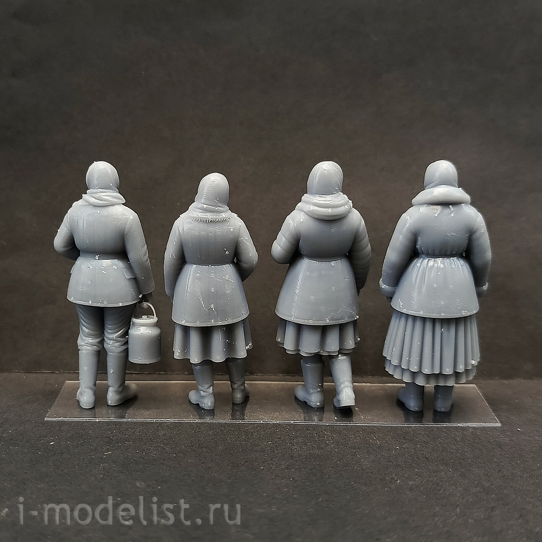 DMS-43028 ДМС 1/43 Фигурки колхозницы СССР