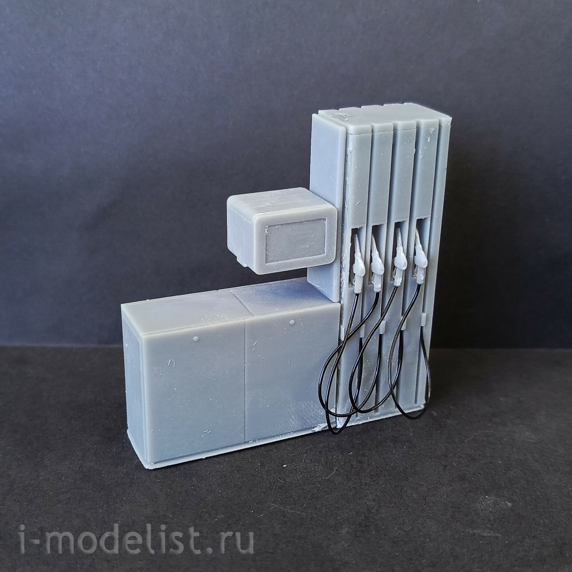 DMS-35287 ДМС 1/35 Бензоколонка ТРК С240