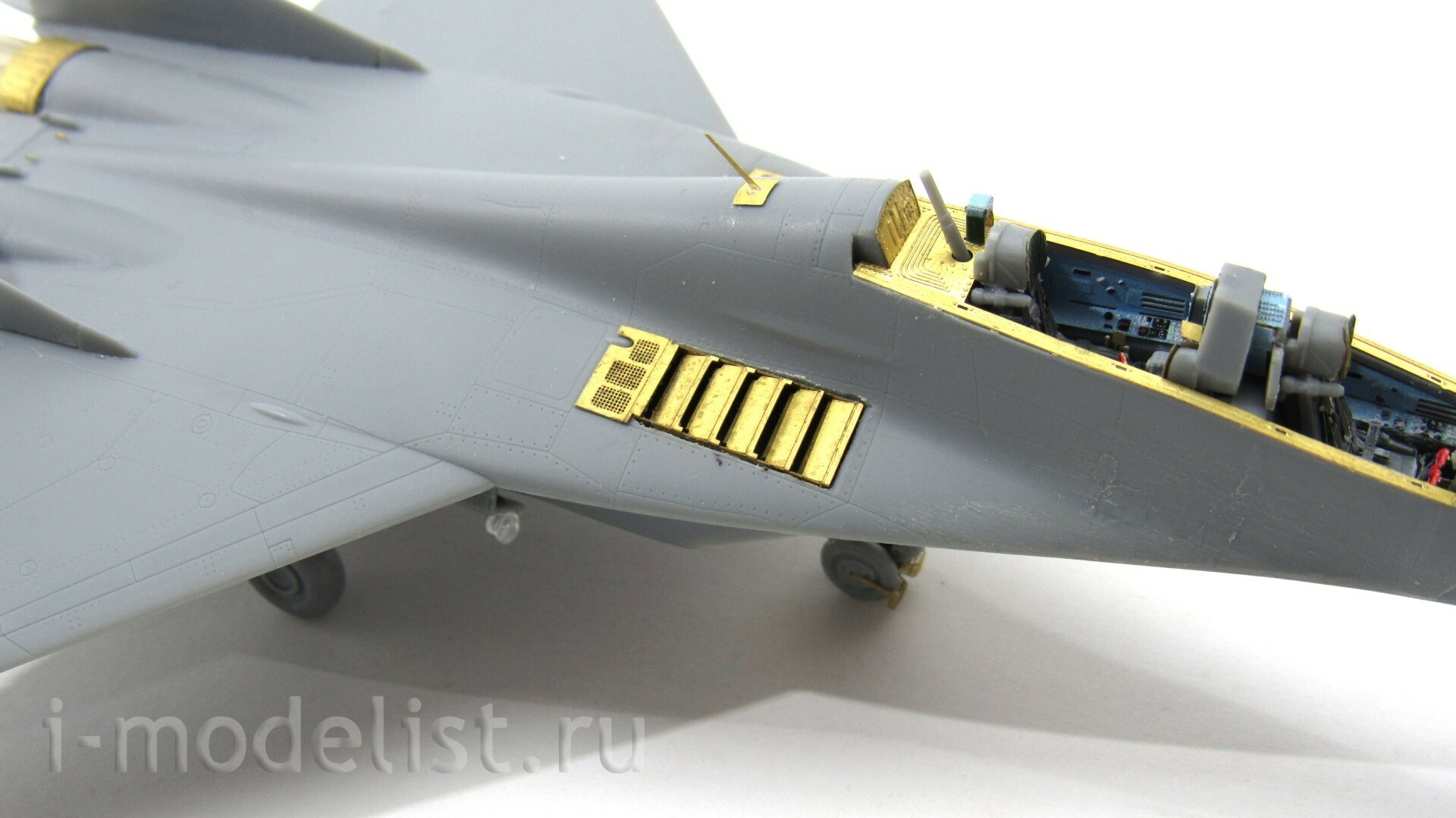 072053 Микродизайн 1/72 Набор цветного фототравления для MiGG-29УБ от Трубача
