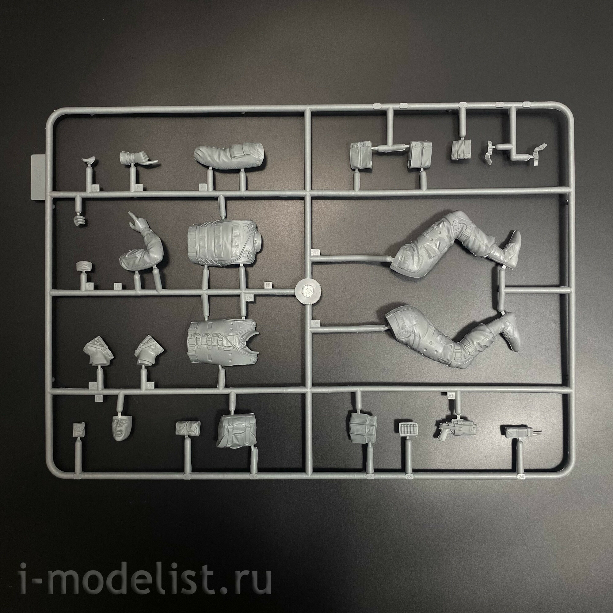 16103 ICM 1/16 Боец подразделения 