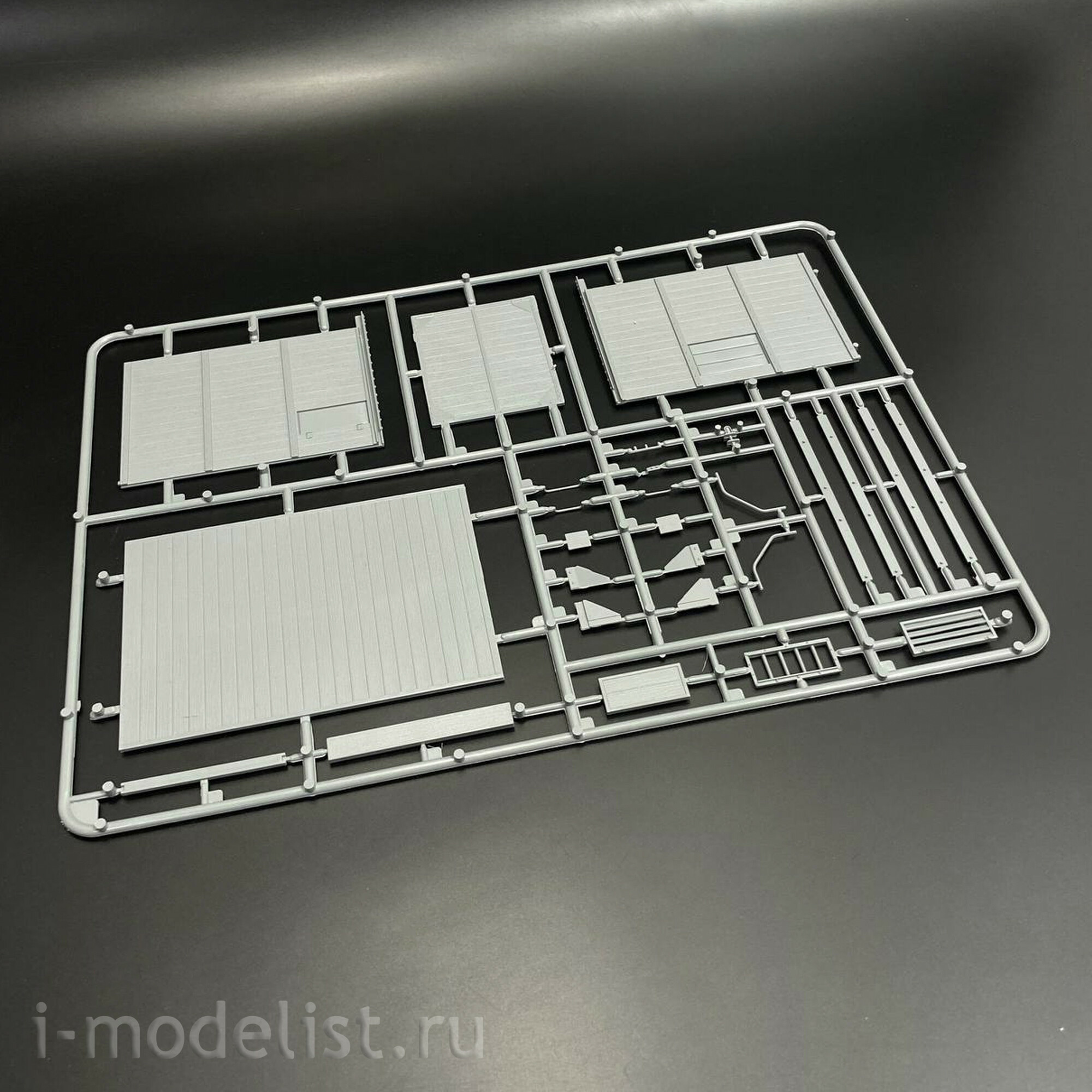 AK35502 AK Interactive 1/35 Немецкий железнодорожный крытый вагон Gedeckter Güterwagen G 10