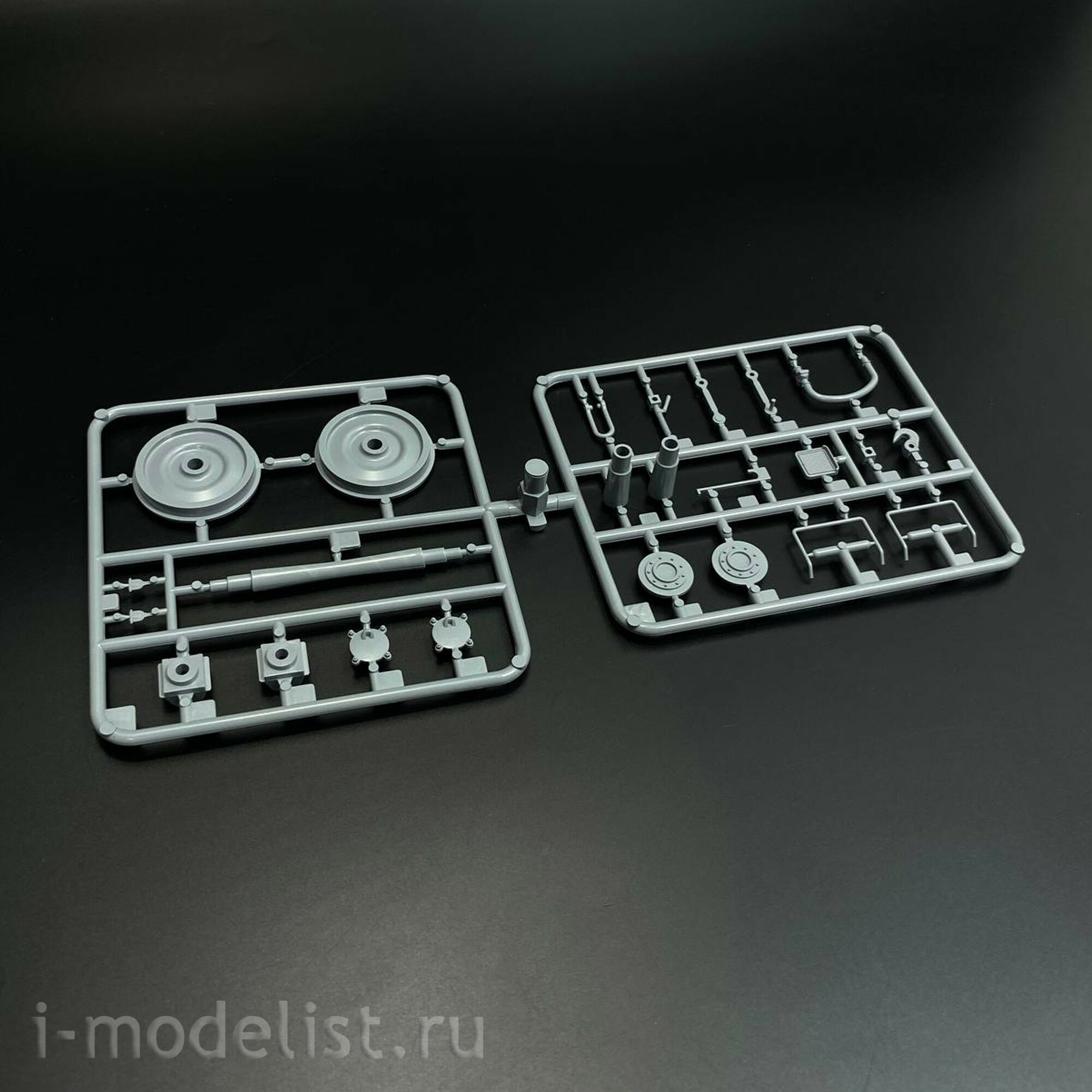 AK35501 AK Interactive 1/35 Немецкий железнодорожный вагон с тяжёлой платформой типа SSYS