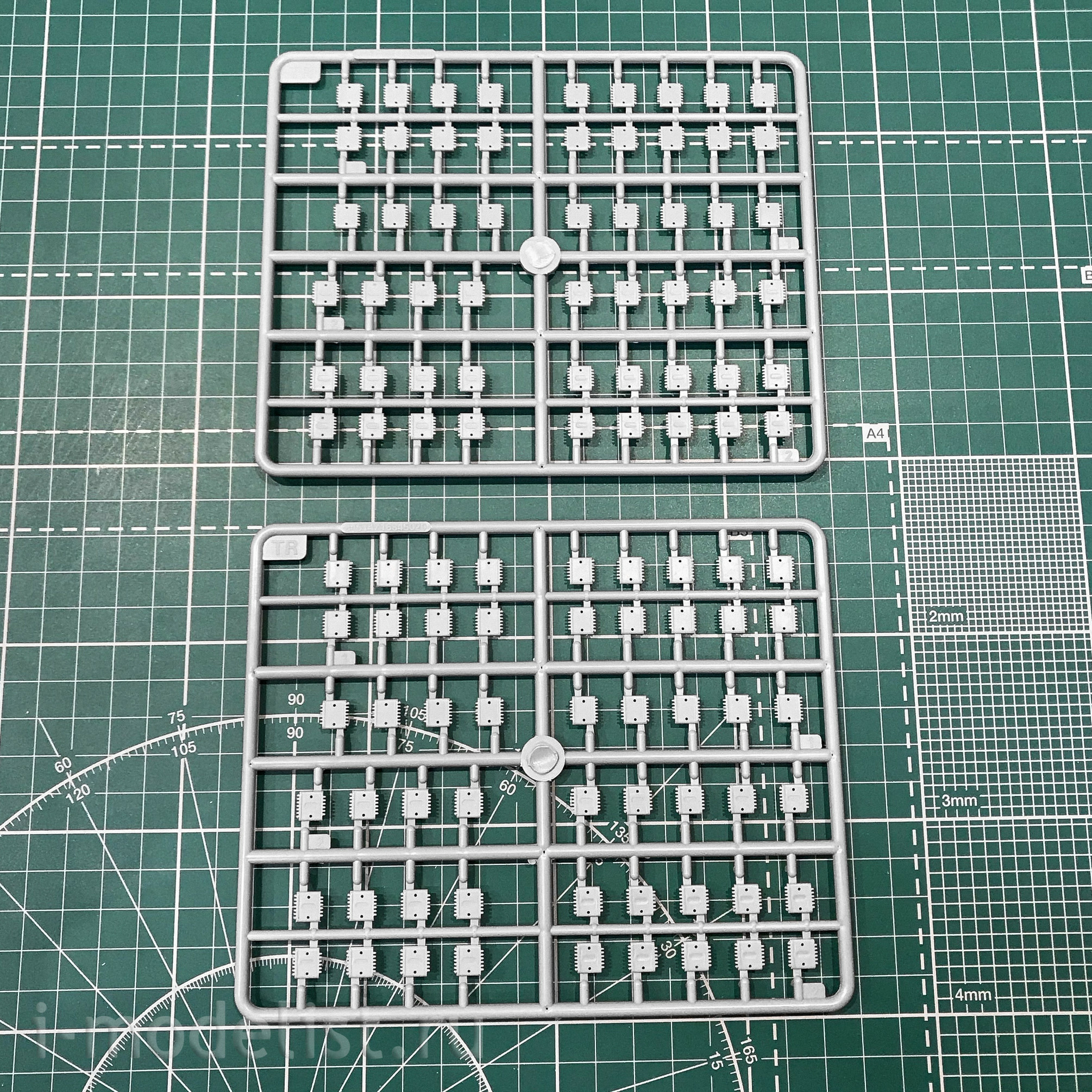 84515 Hobby Boss 1/35 Советский легкий колесно-гусеничный танк БТ-2 (средняя версия)