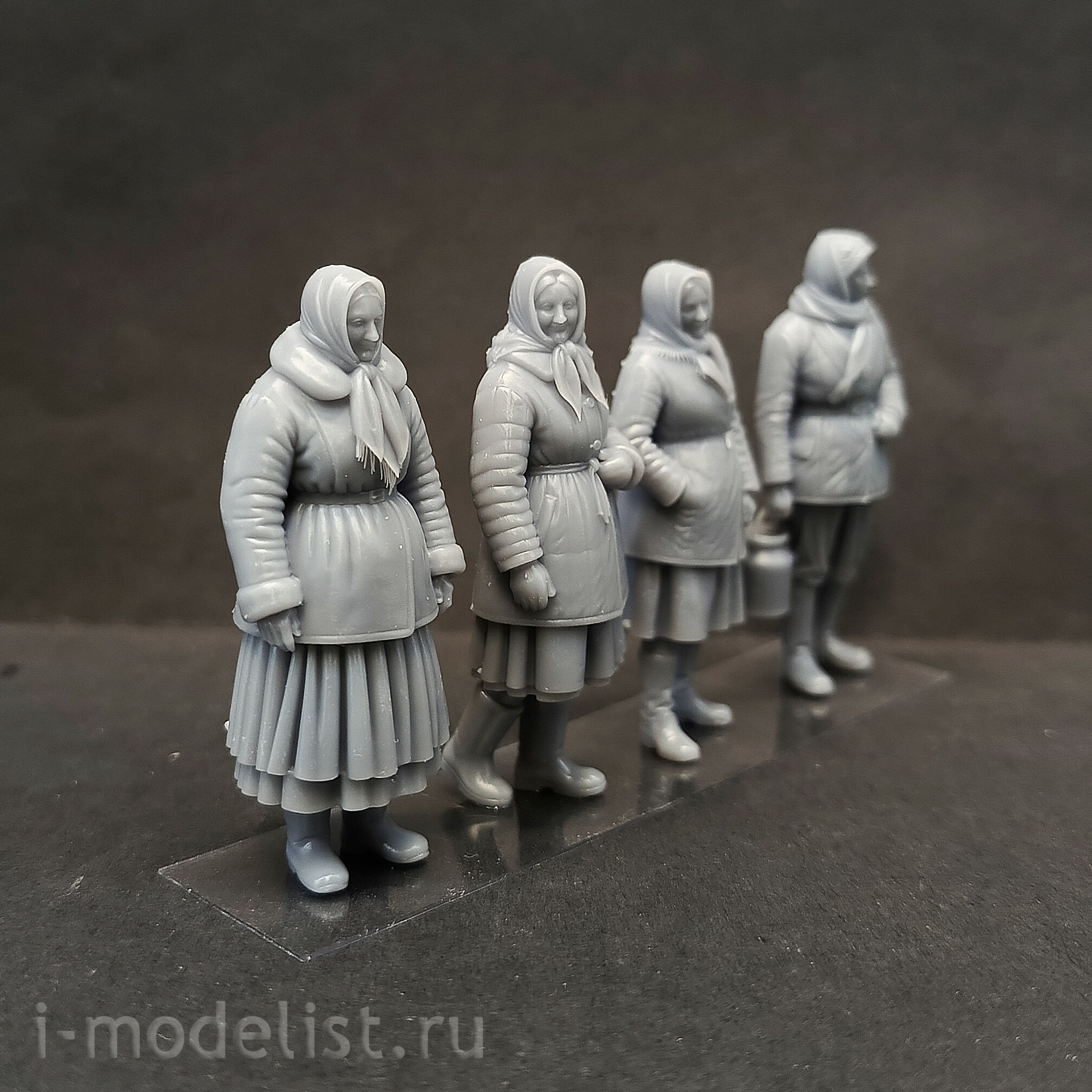 DMS-43028 ДМС 1/43 Фигурки колхозницы СССР