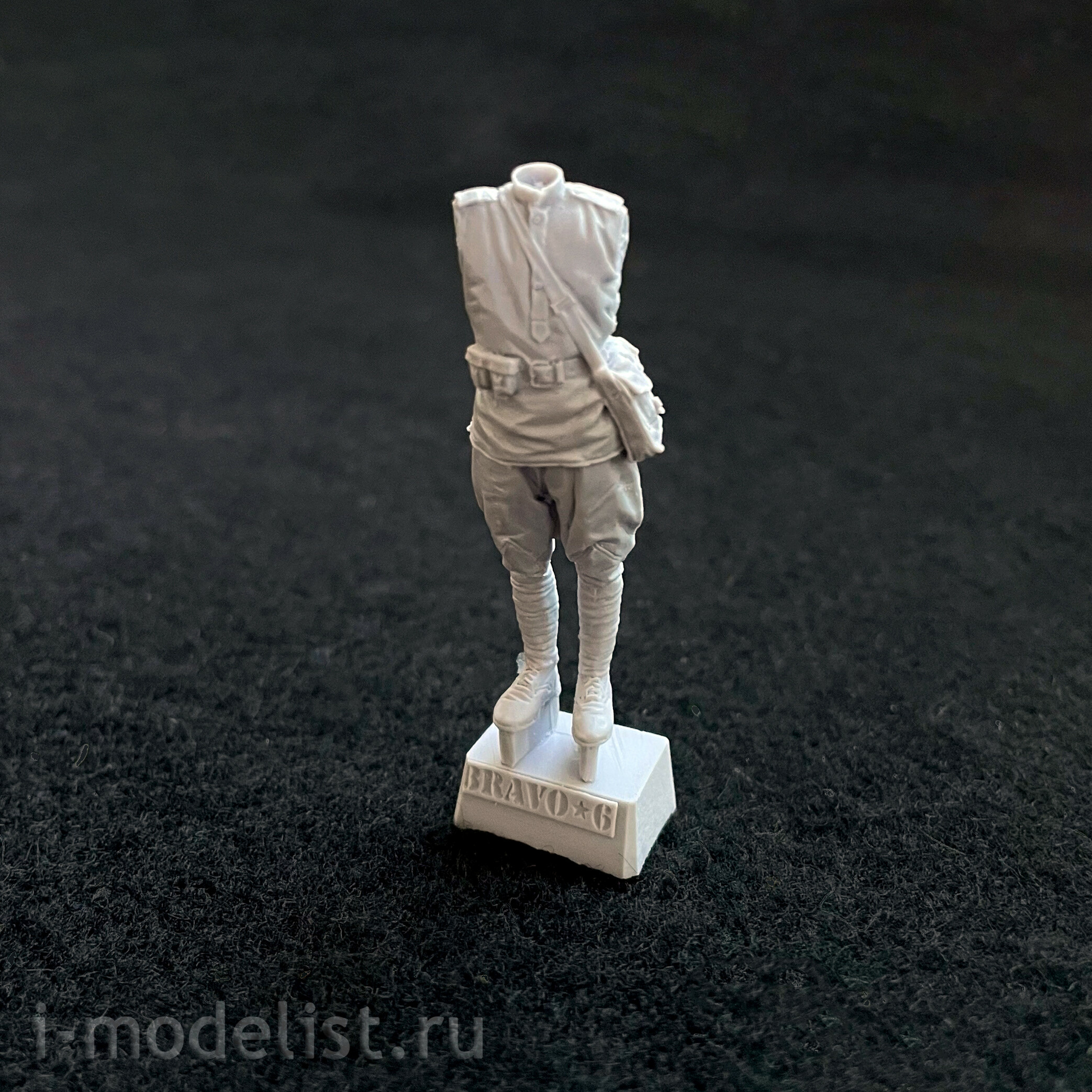 B6-35152 Bravo-6 1/35 Регулировщик РККА
