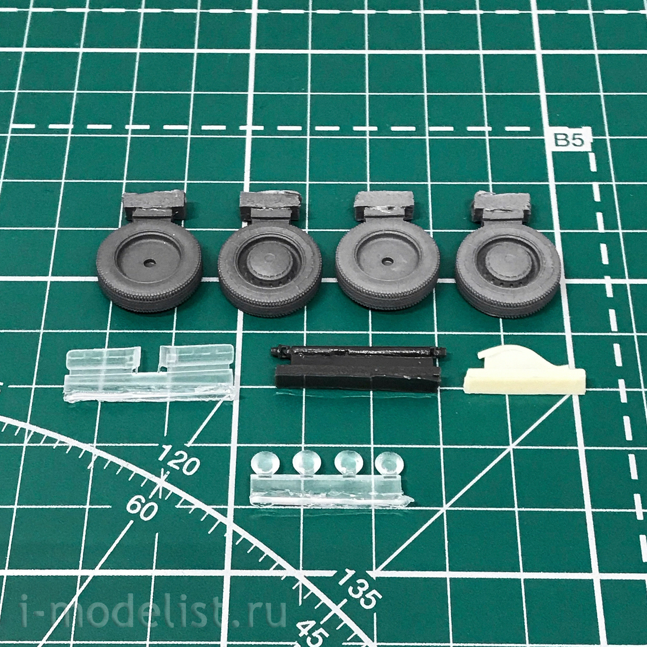 35012 GunTower Models 1/35 Советский легковой автомобиль Kit 5 (2106), цельнолитой кузов