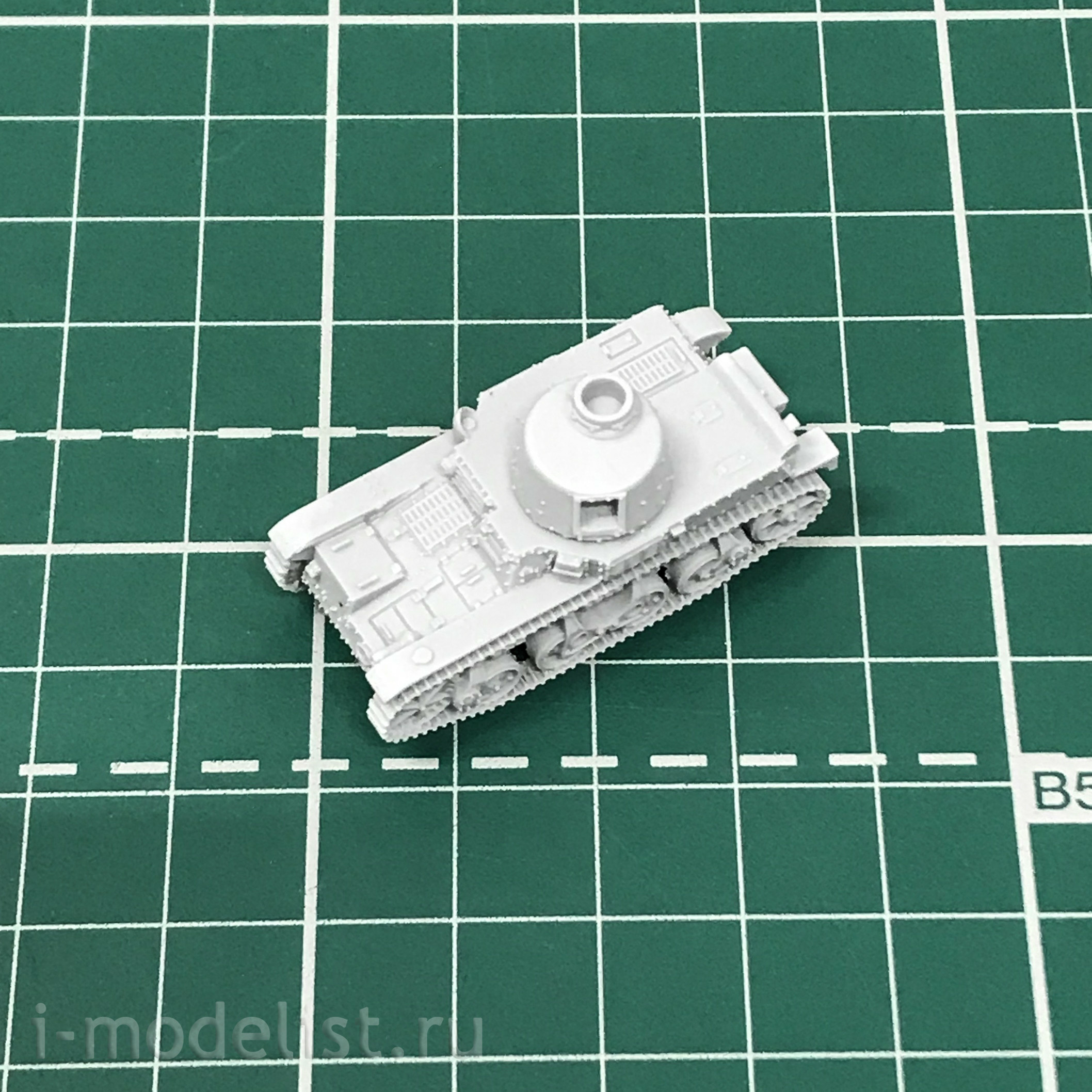 100075 Zebrano 1/100 Французский лёгкий танк Renault AMR35 с башней FT