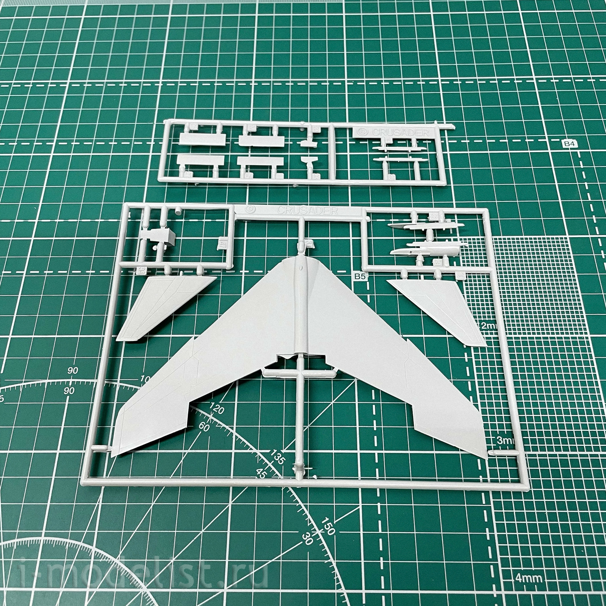 1456 Italeri 1/72 Самолет F-8E Crusader