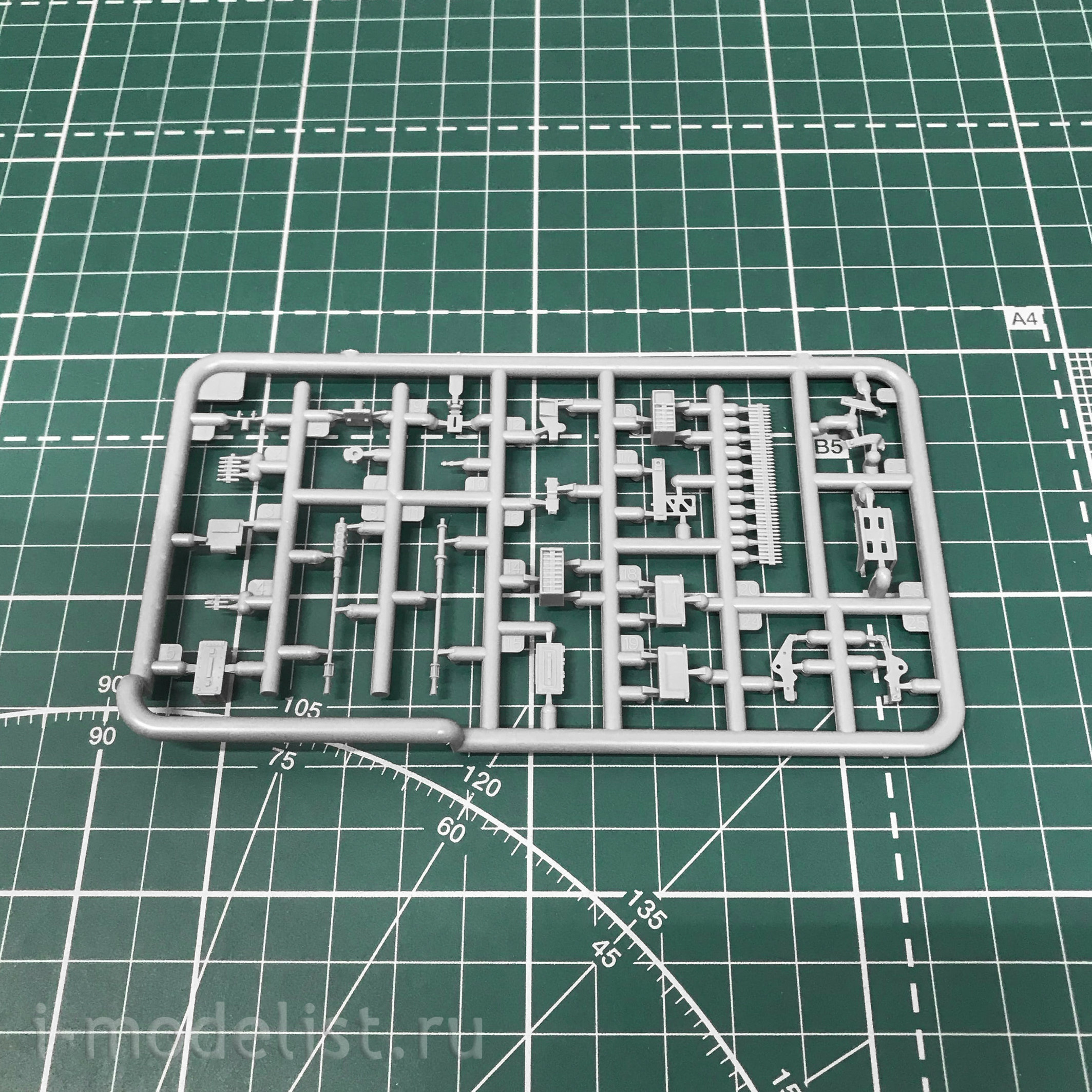 35311 MiniArt 1/35 Ближний бой. Американский танковый экипаж