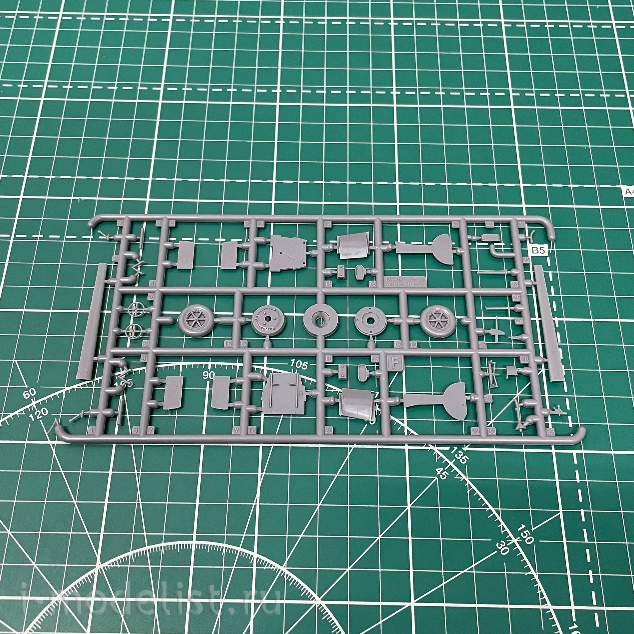D5-08 Wingsy Kits 1/48 Немецкий истребитель времён Второй мировой войны MESSERSCHMITT Bf 109 E-3