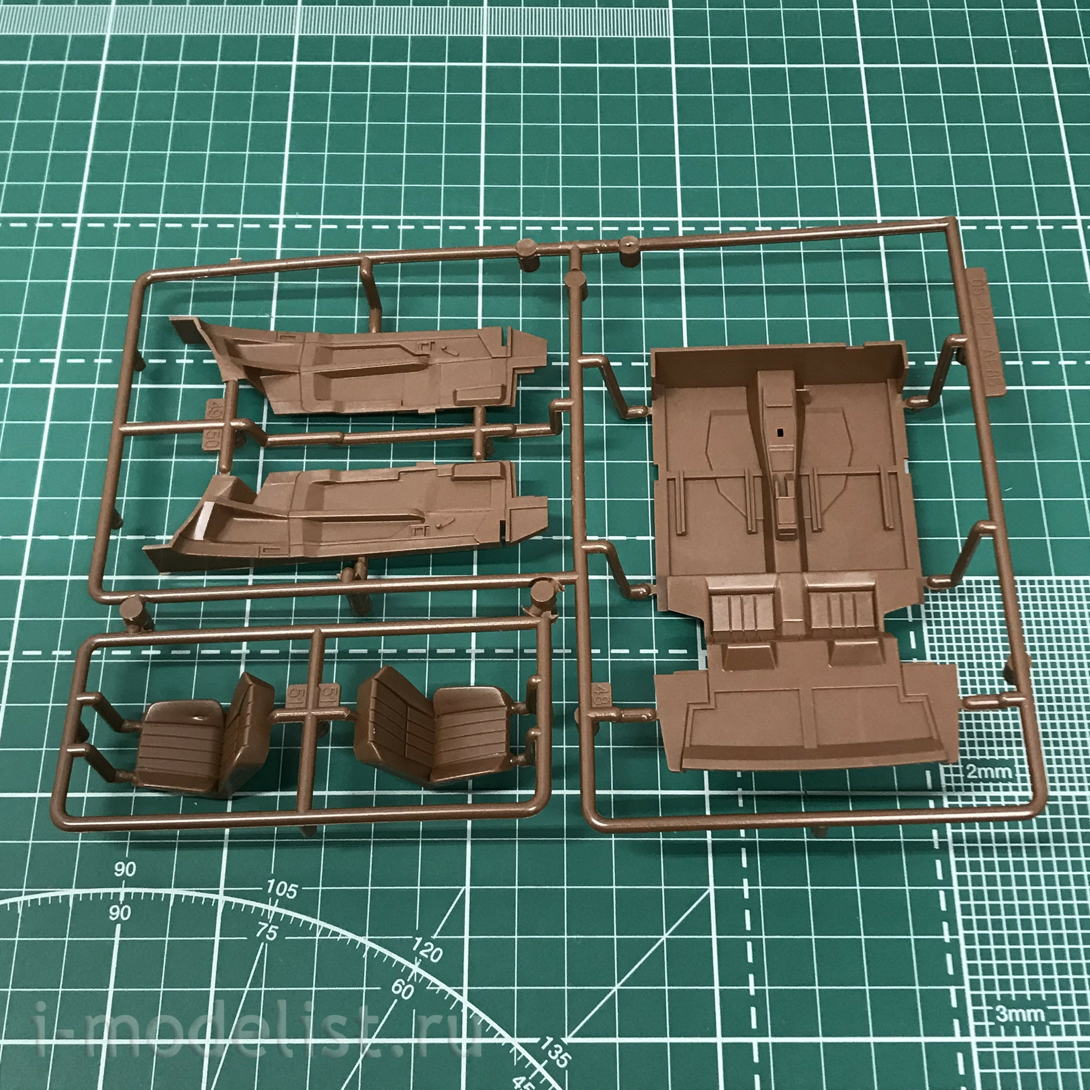 05954 Aoshima 1/24 Сборная модель Toyota Trueno AE86 Fujiwara Takumi (Project-D Ver.) с фигуркой