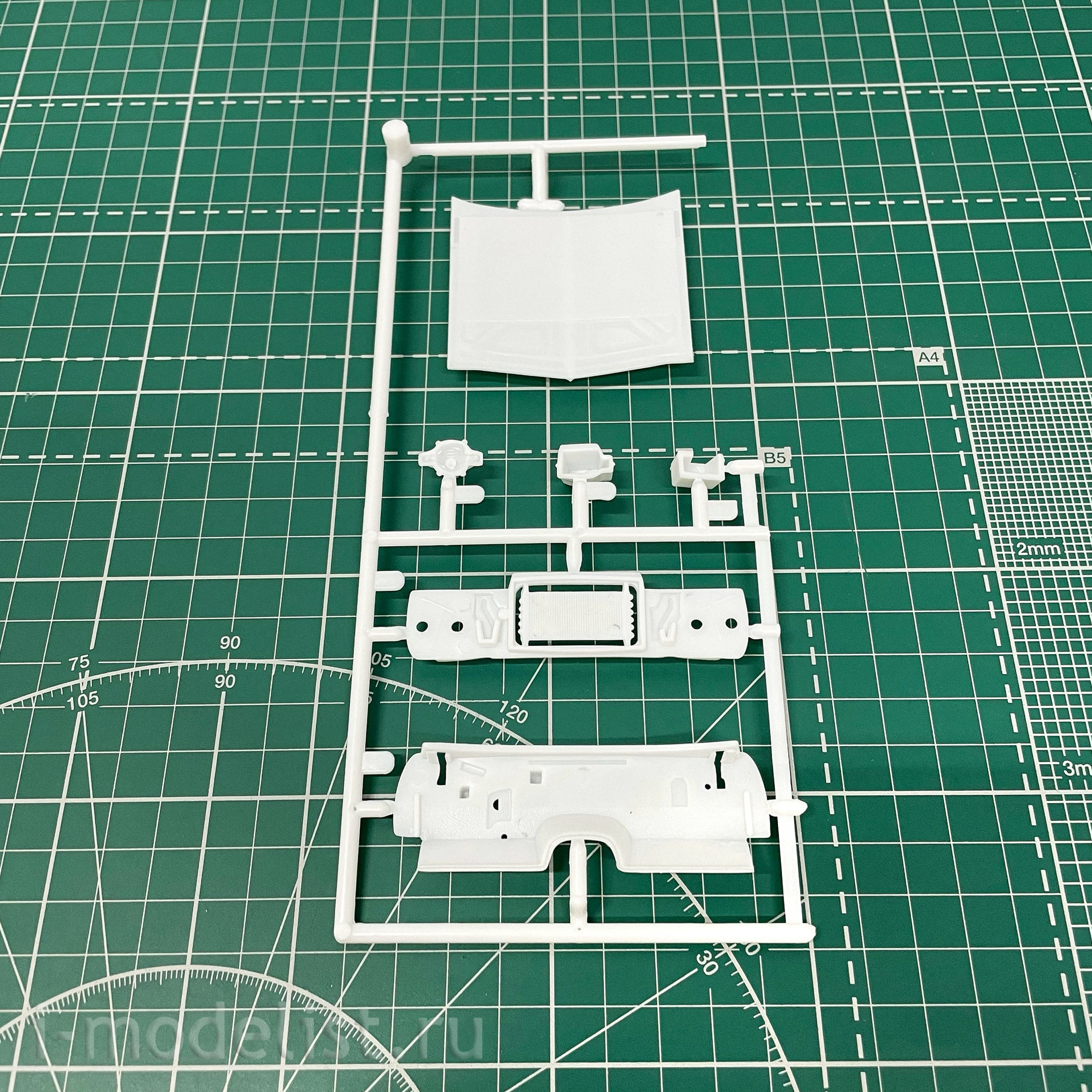 14190 Revell 1/25 Автомобиль Foose 65 Chevy Impala