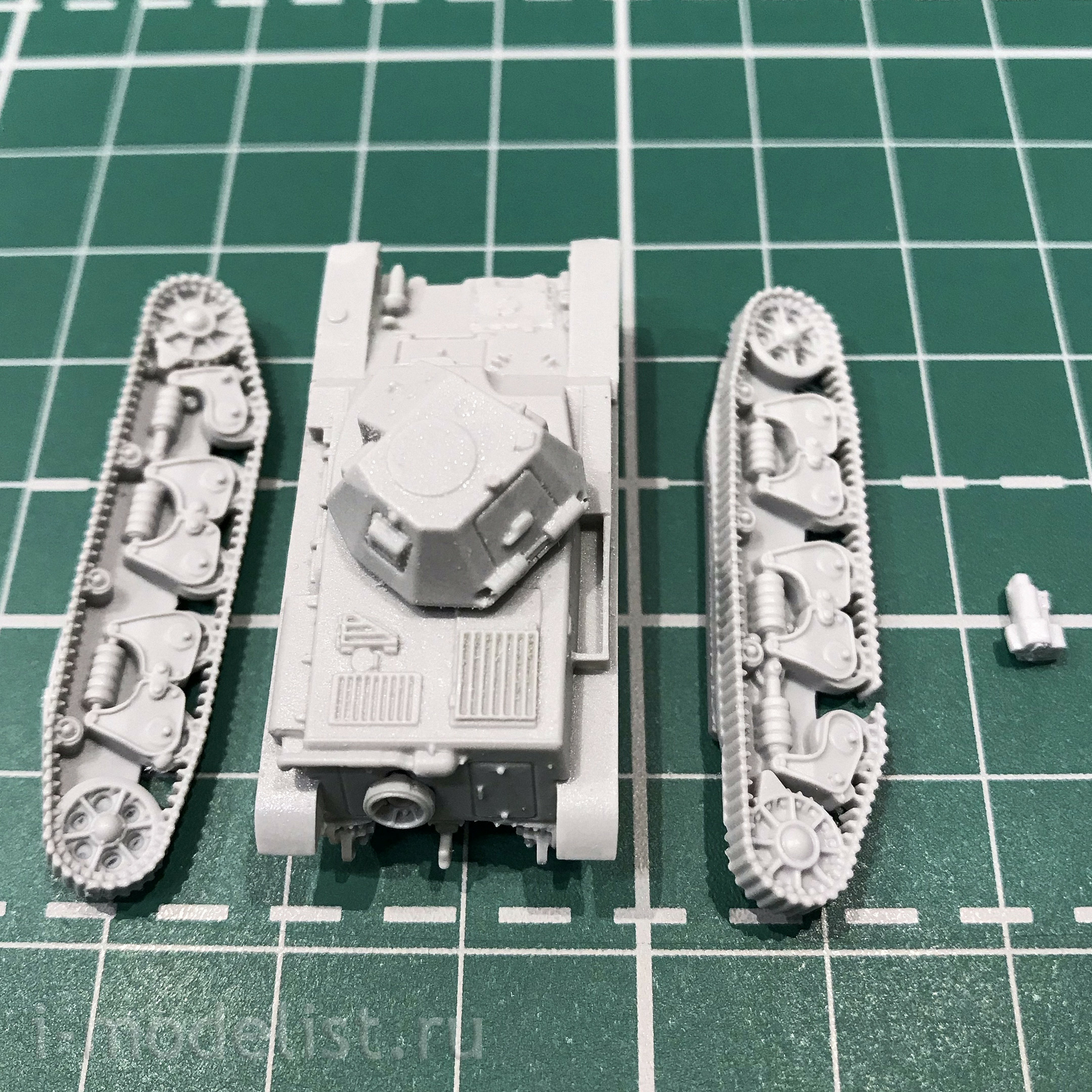 100045 Zebrano 1/100 Немецкий лёгкий танк Pz.Kpfw. 35R 731(F)