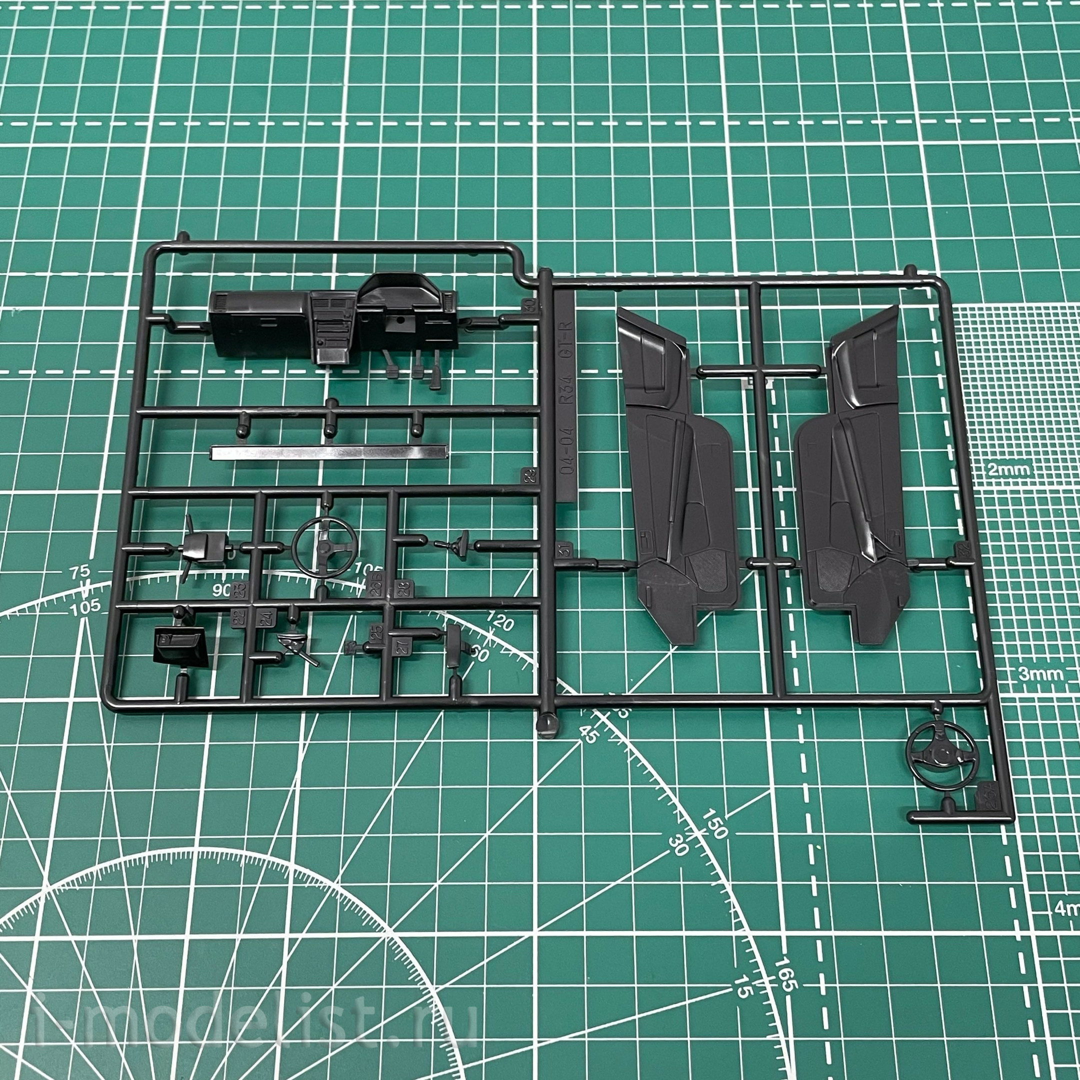 06275 Aoshima 1/24 Nissan BNR34 Skyline GT-R V-specII Nür. '02