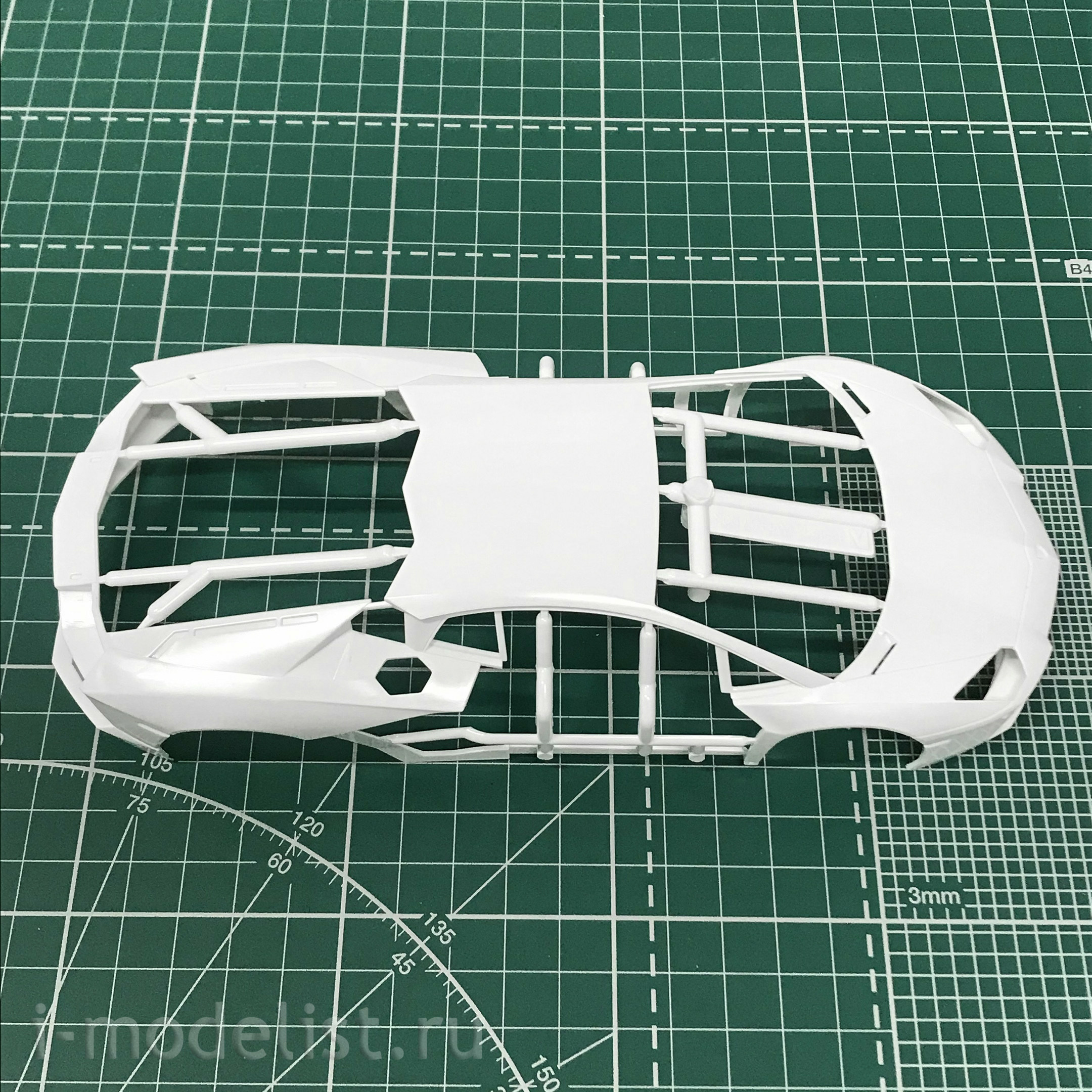 05864 Aoshima 1/24 Сборная модель Lamborghini Aventador LP700-4 11