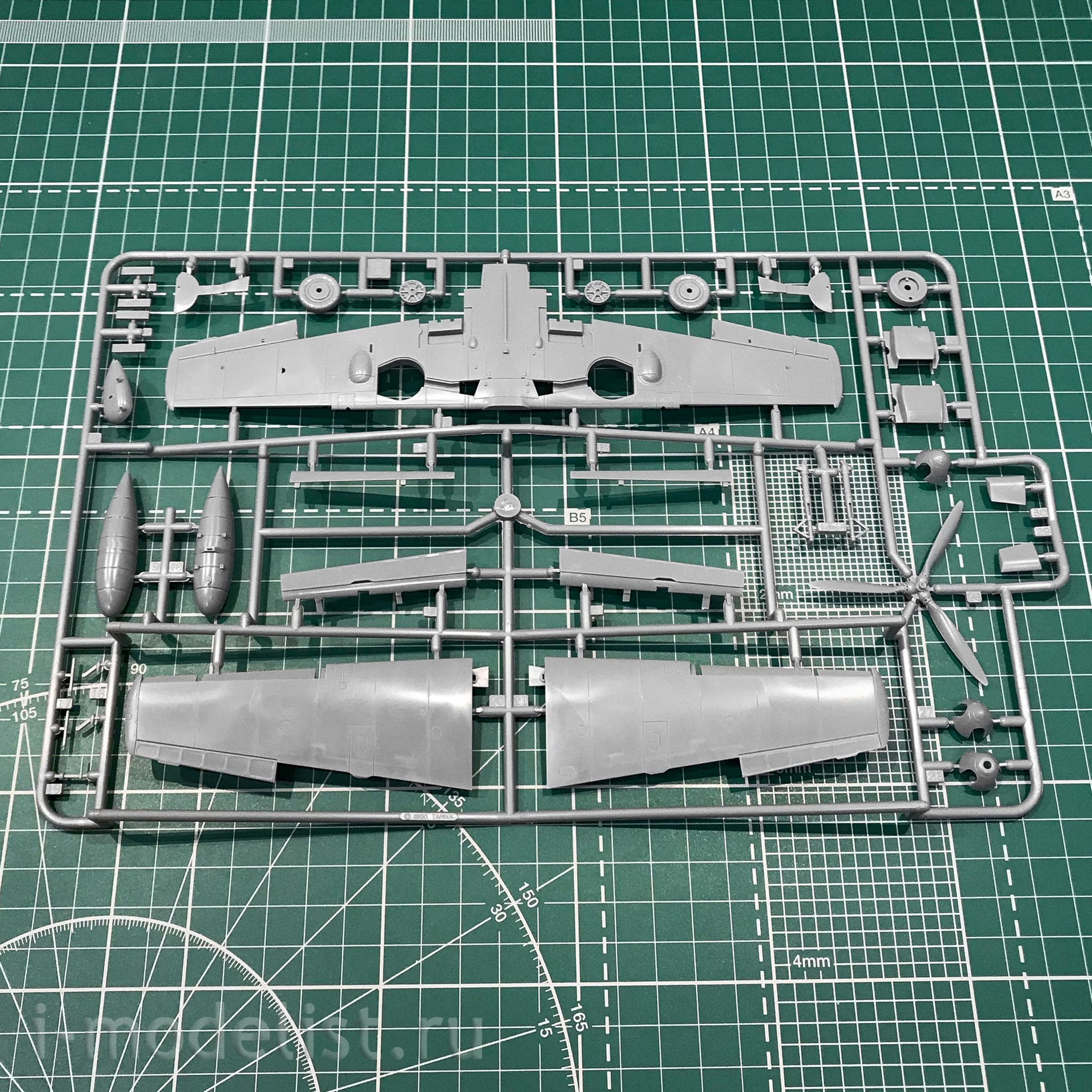 25200 Tamiya 1/48 Истребитель Messerschmitt Bf 109 E-3 SWISS Швейцарские ВВС
