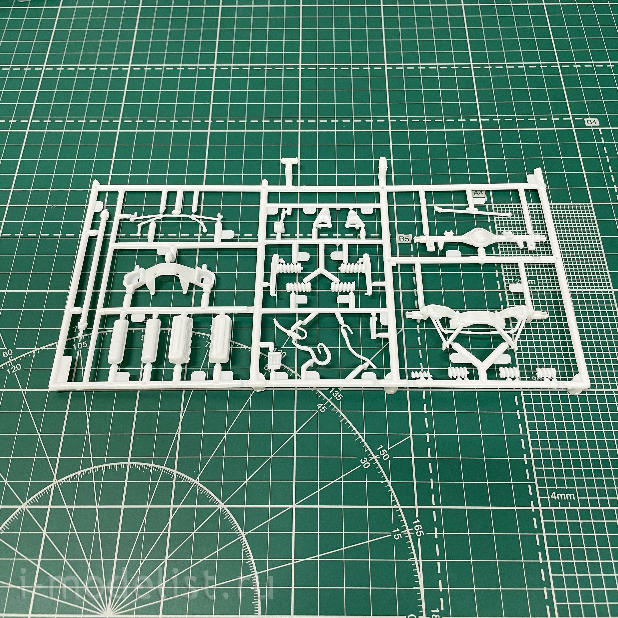 14190 Revell 1/25 Автомобиль Foose 65 Chevy Impala