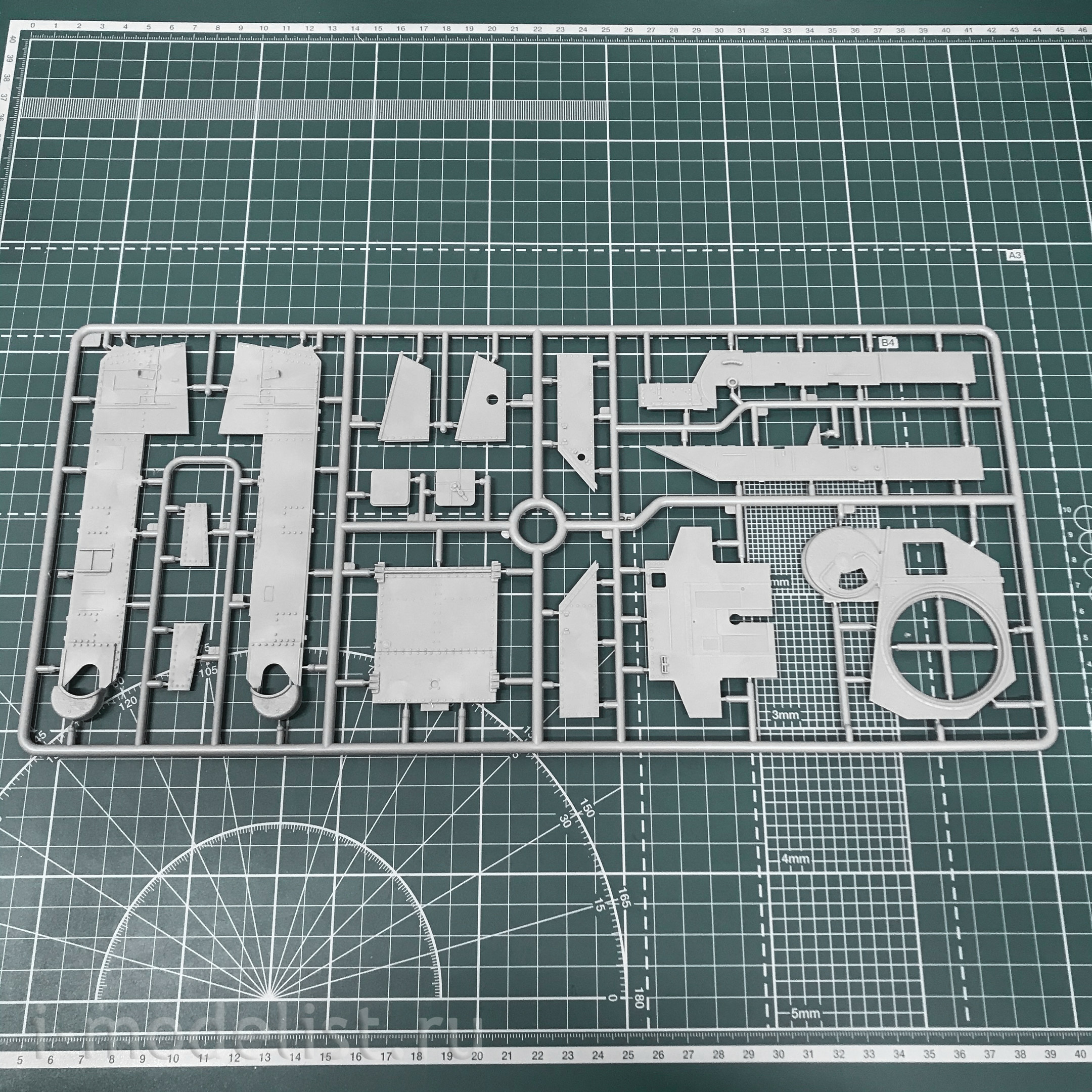 35209 MiniArt 1/35 Американский танк M3 LEE MID PROD. INTERIOR KIT
