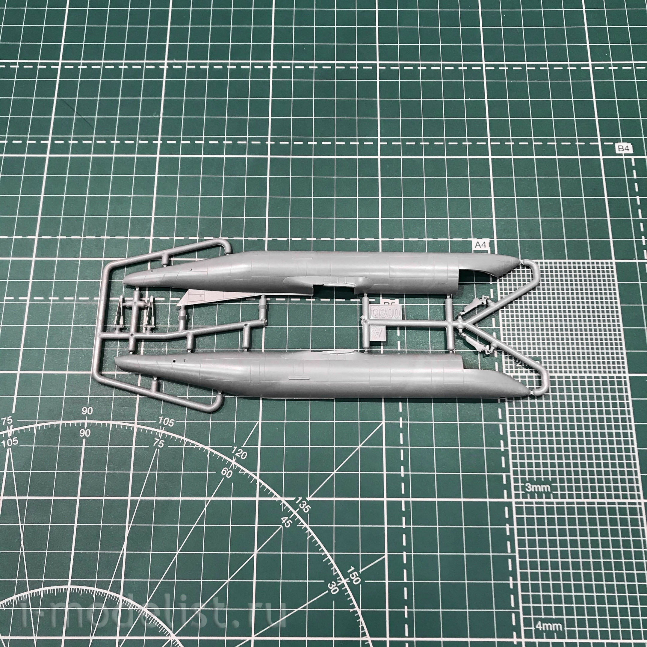 144134-5 Восточный Экспресс 1/144 Dash 8 Q300 Lufthansa