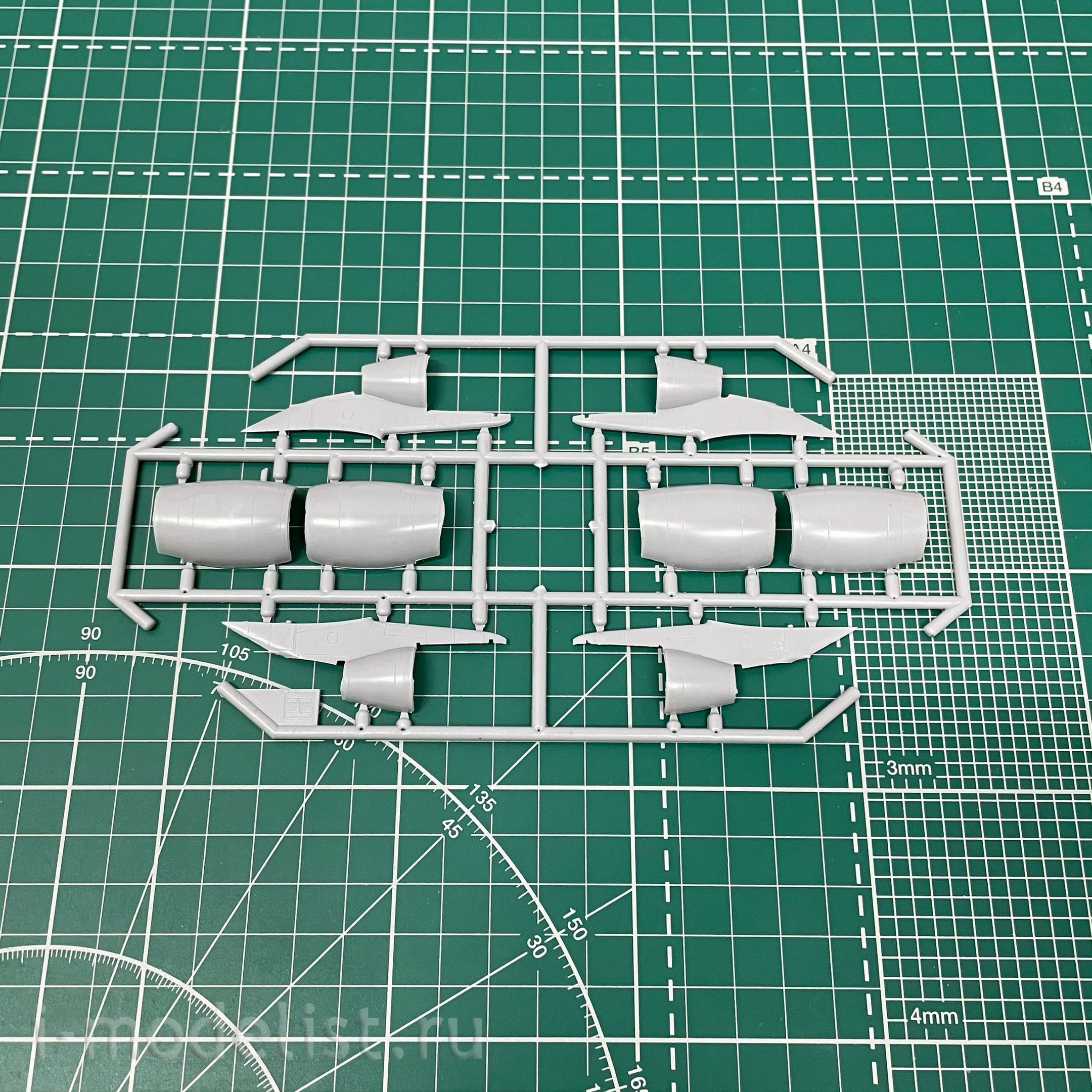 144146-6 Восточный экспресс 1/144 Авиалайнер А300B4 MALAYSIA