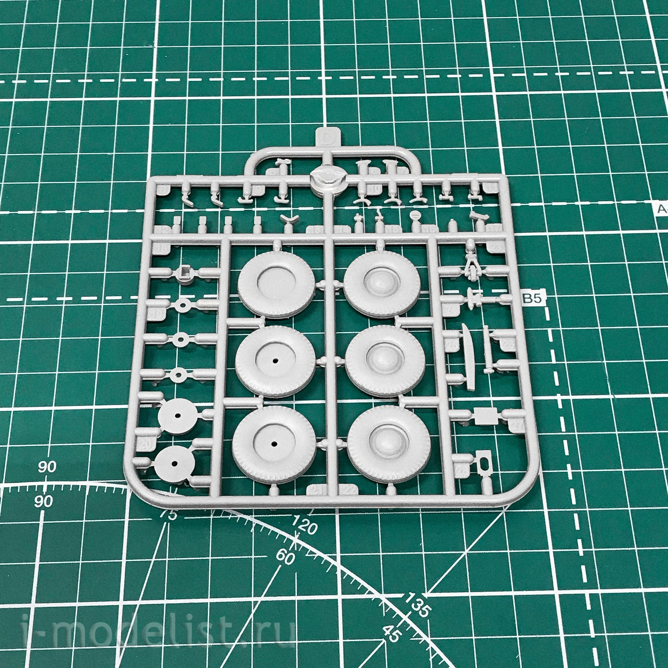 815 Roden 1/35 Автомобиль 1941 Packard Clipper