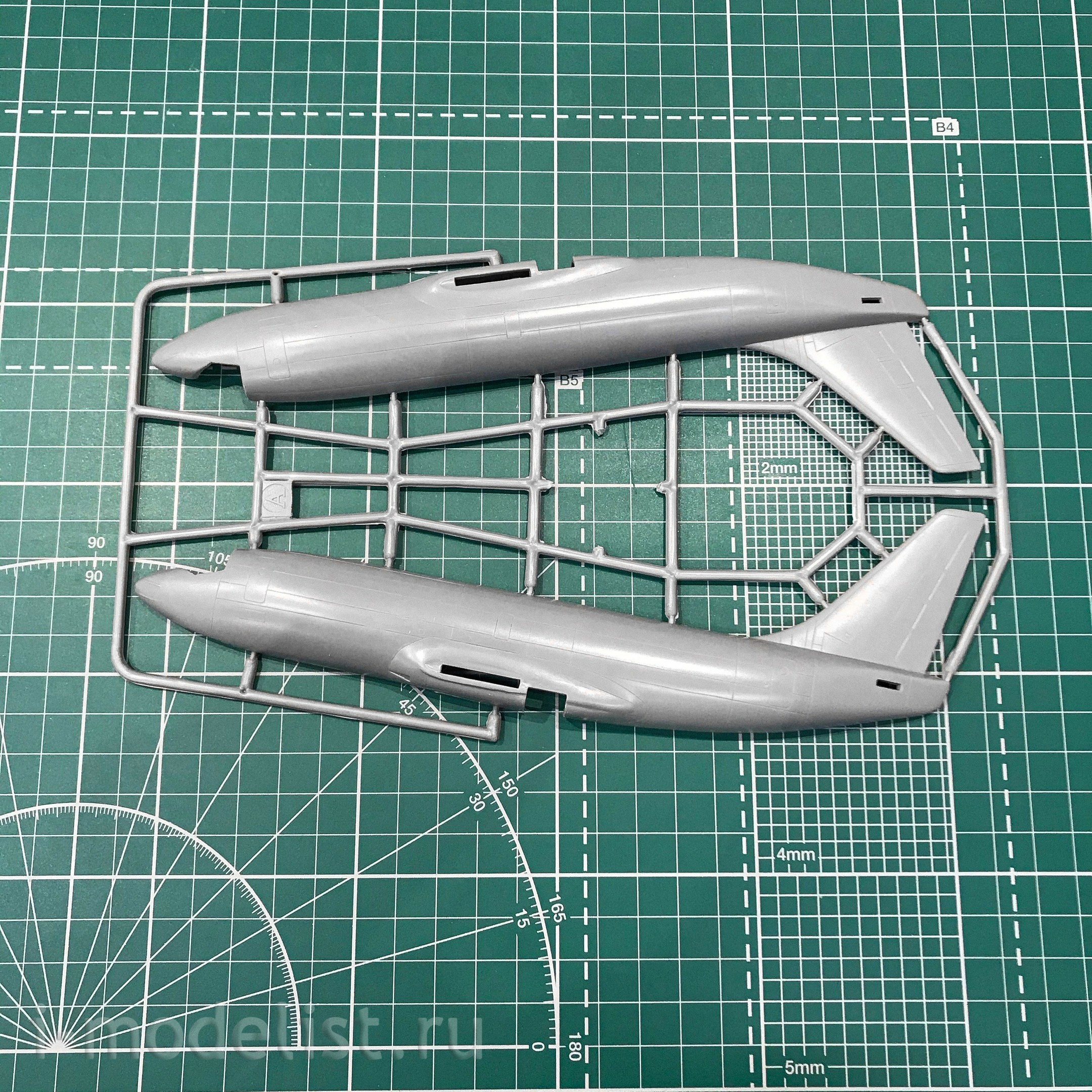 14469-1 Восточный экспресс 1/144 Самолёт Boeng 737-200 PAN AM