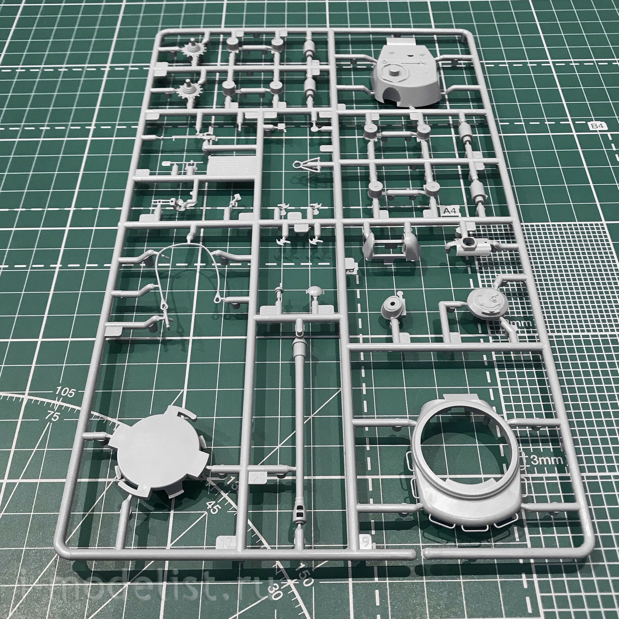 5011ПН Звезда 1/72 Подарочный набор: Советский тяжелый танк ИС-2