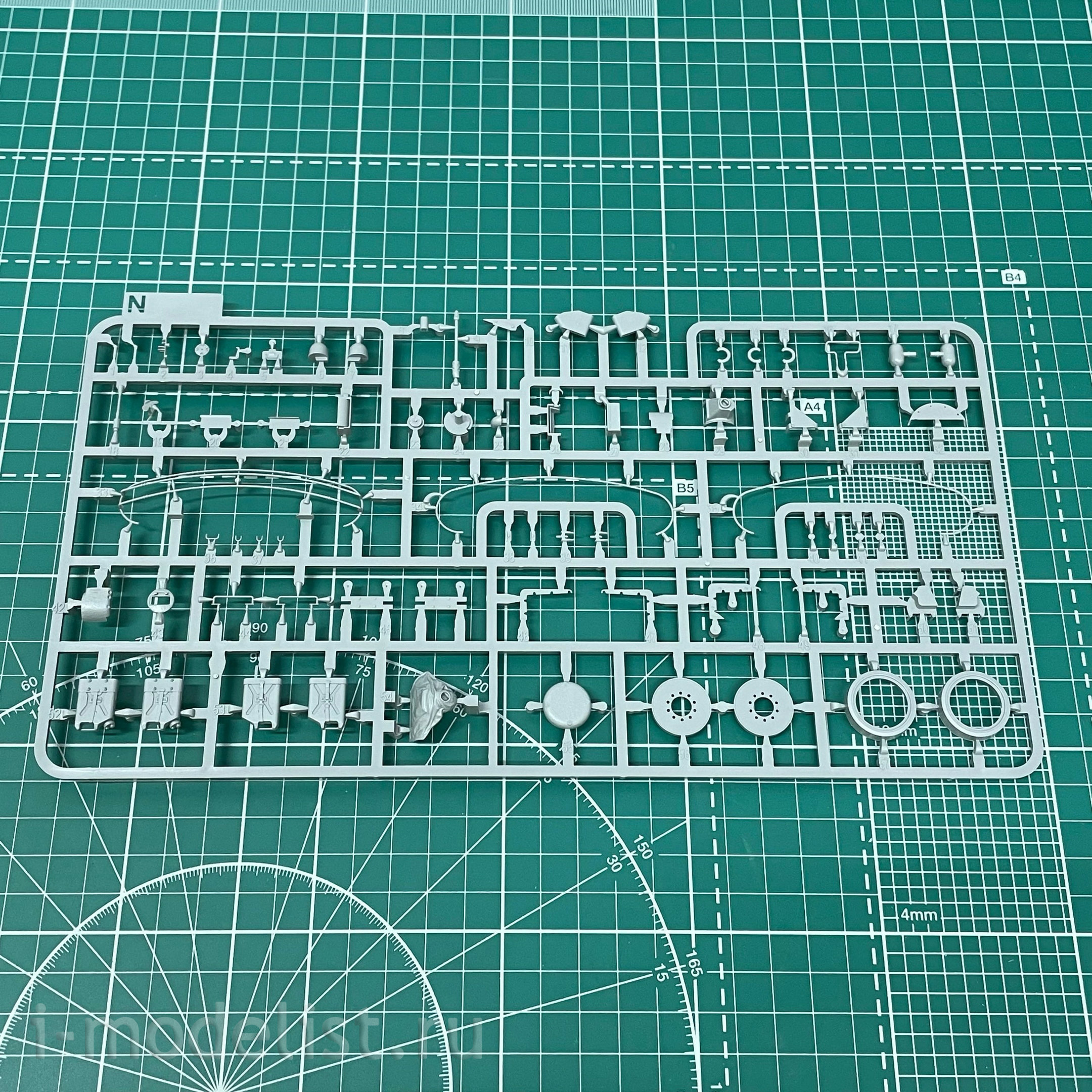 2142 Takom 1/35 Танк M60A1 с навесной защитой ERA и отвалом M9 Bulldozer