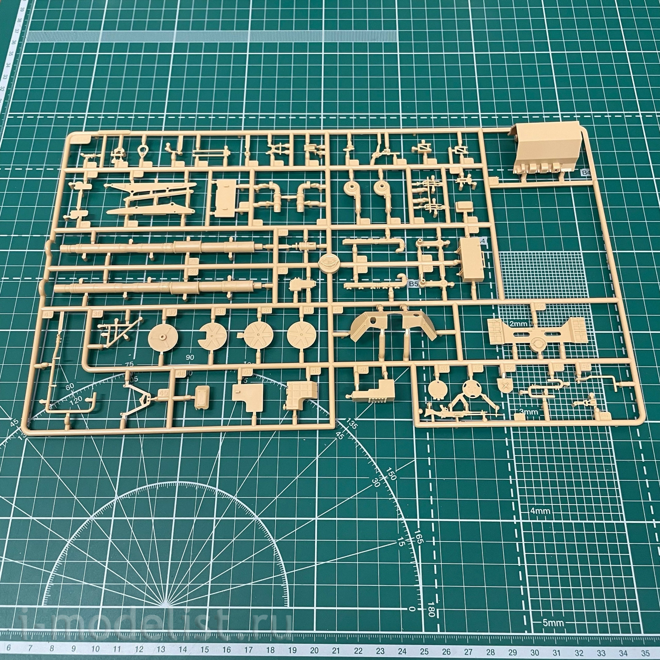 84557 HobbyBoss 1/35 Н емецкий основной боевой танк Leopard C2 MEXAS с TWMP