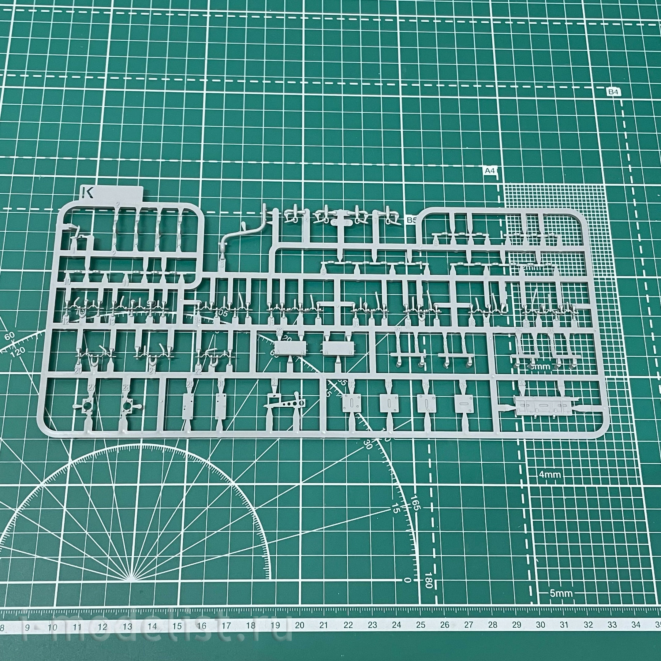2142 Takom 1/35 Танк M60A1 с навесной защитой ERA и отвалом M9 Bulldozer
