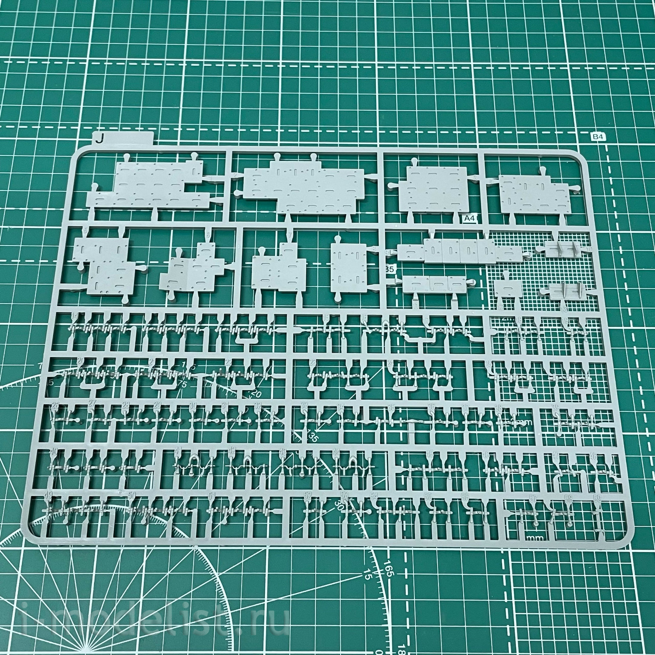2142 Takom 1/35 Танк M60A1 с навесной защитой ERA и отвалом M9 Bulldozer