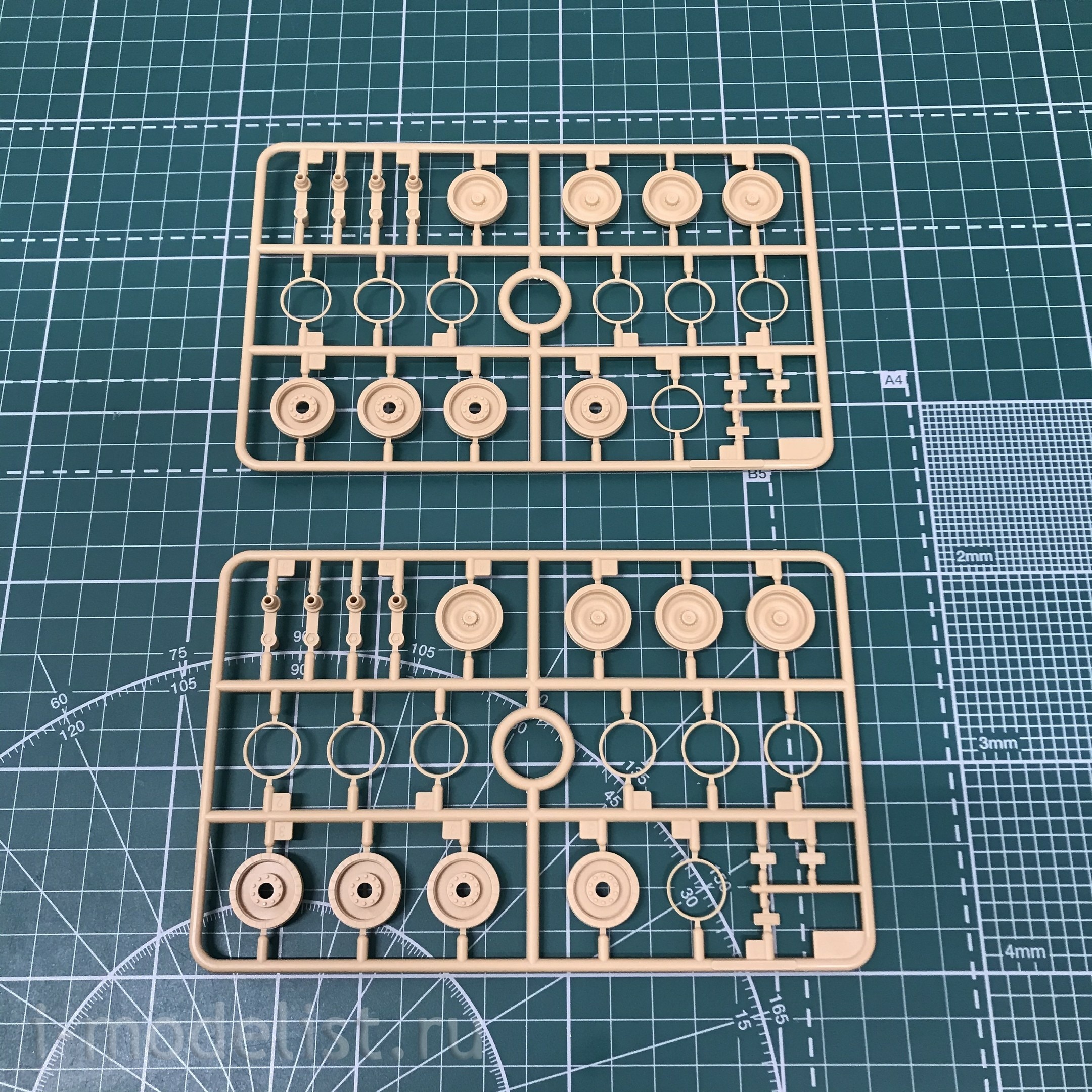 84508 HobbyBoss 1/35 Шведская ЗСУ LvKv 9040C