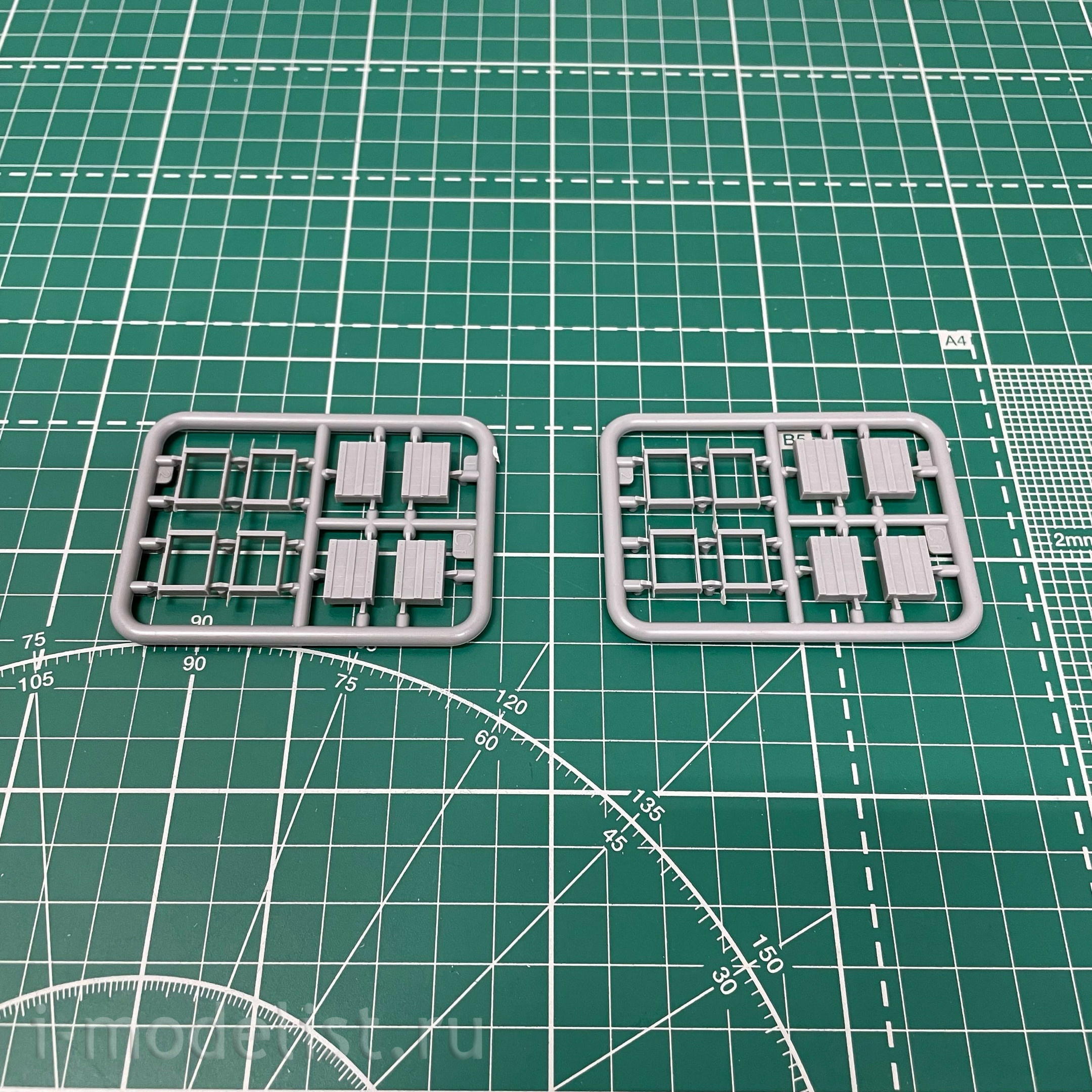 35623 MiniArt 1/35 Рыночная тележка с овощами
