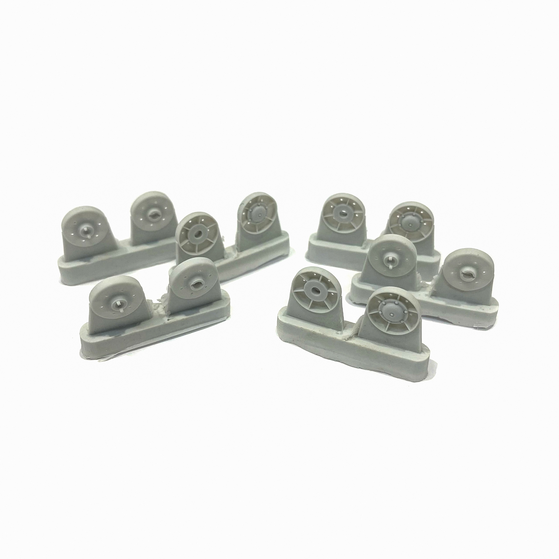 RS35007 Э.В.М. 1/35 Поддерживающие катки для ИС-2