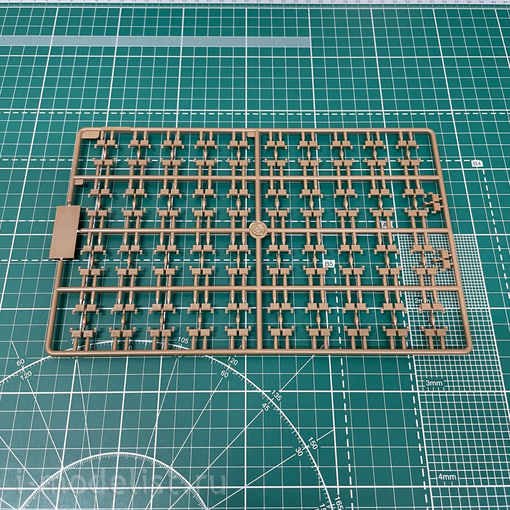 84557 HobbyBoss 1/35 Н емецкий основной боевой танк Leopard C2 MEXAS с TWMP