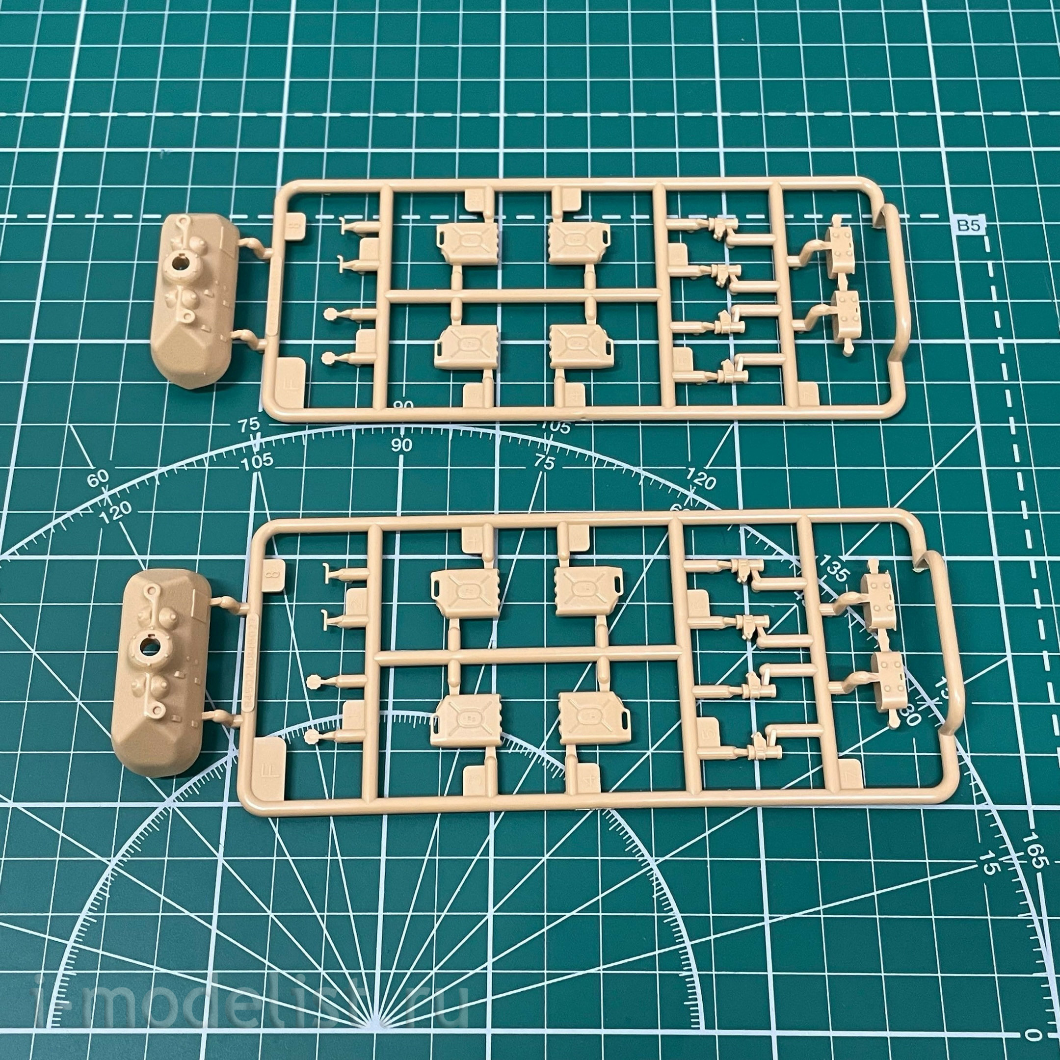 84557 HobbyBoss 1/35 Н емецкий основной боевой танк Leopard C2 MEXAS с TWMP
