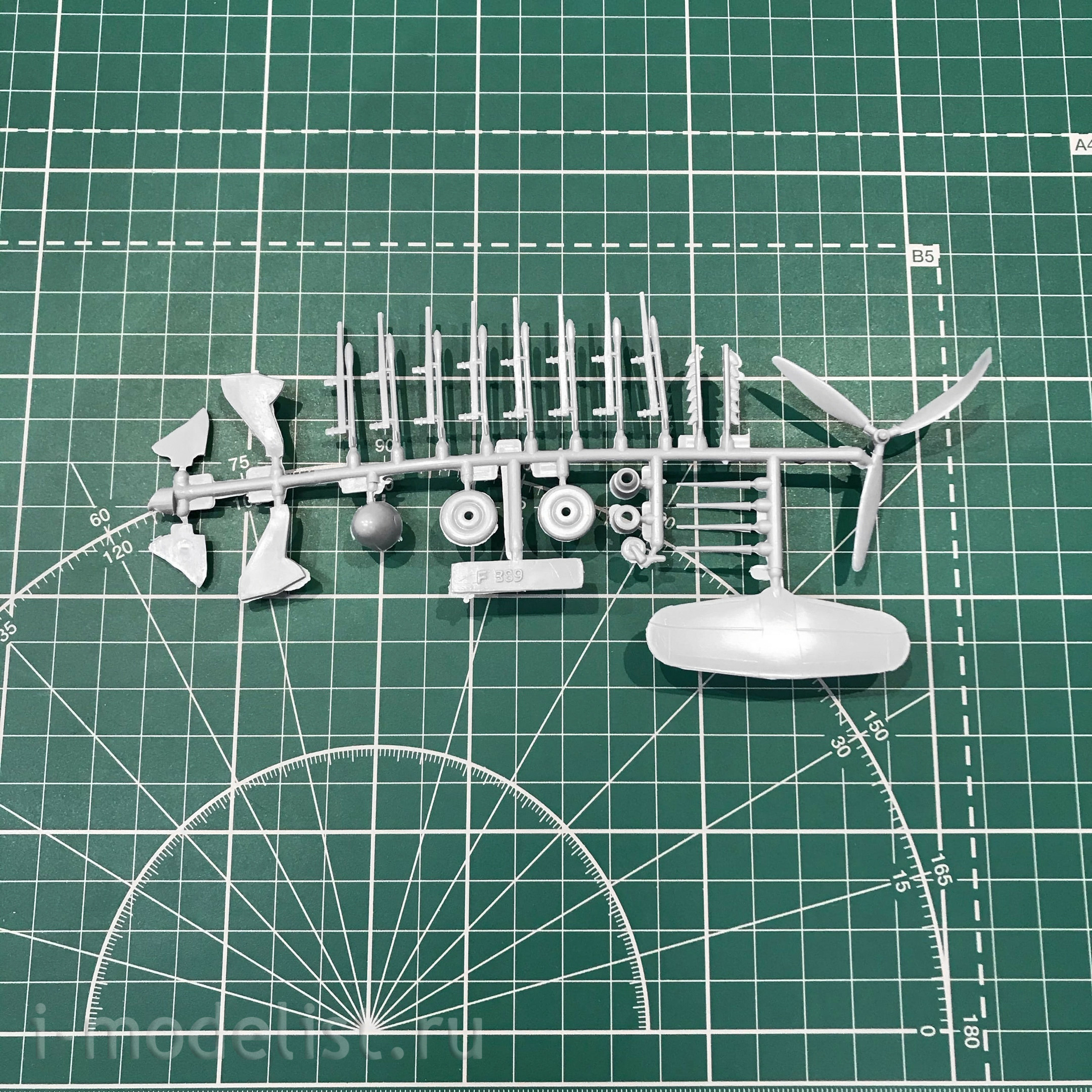 72279 Восточный экспресс 1/72 Истребитель Тайфун Mk.IB