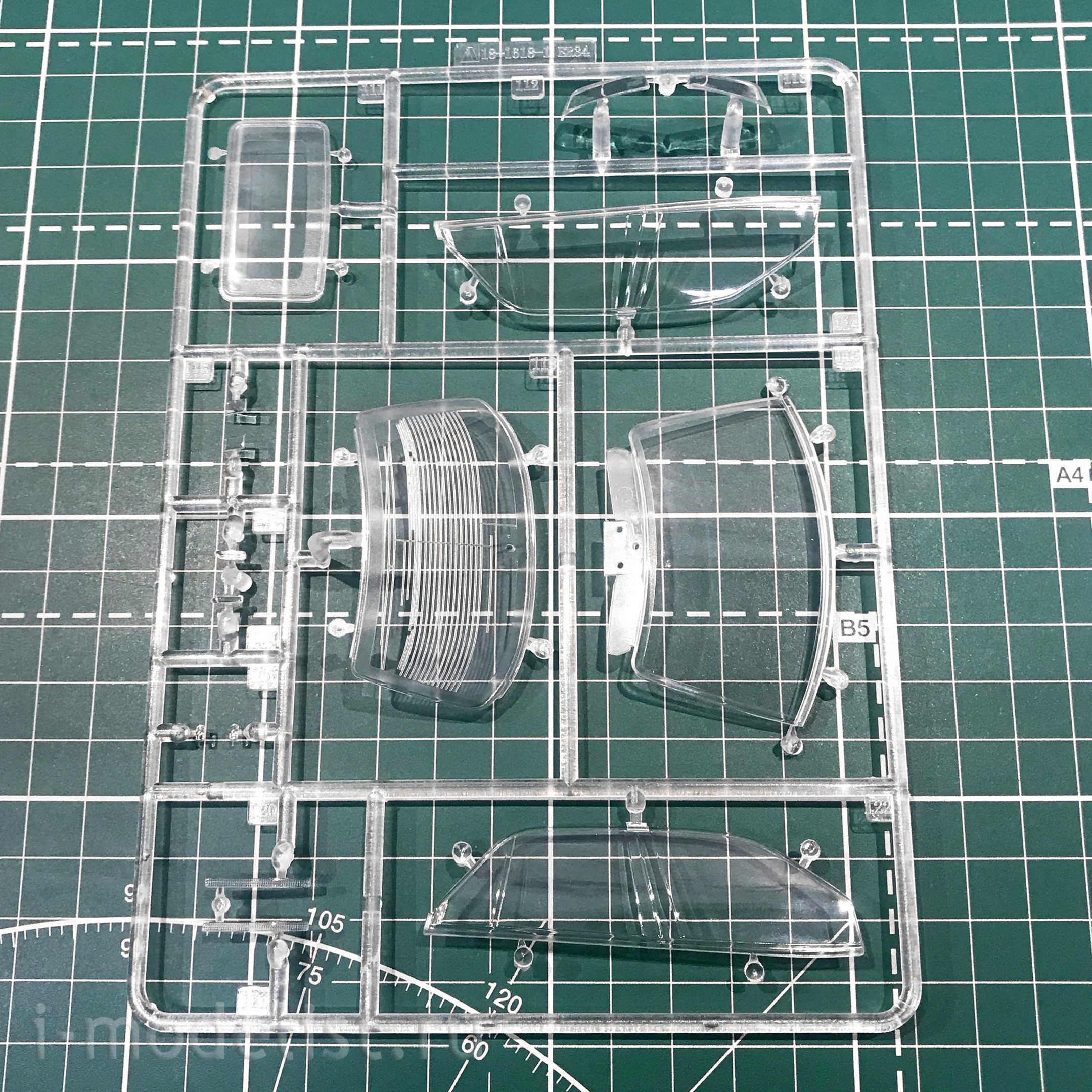 05534 Aoshima 1/24 Nissan Skyline ER34 Uras Type-R 01