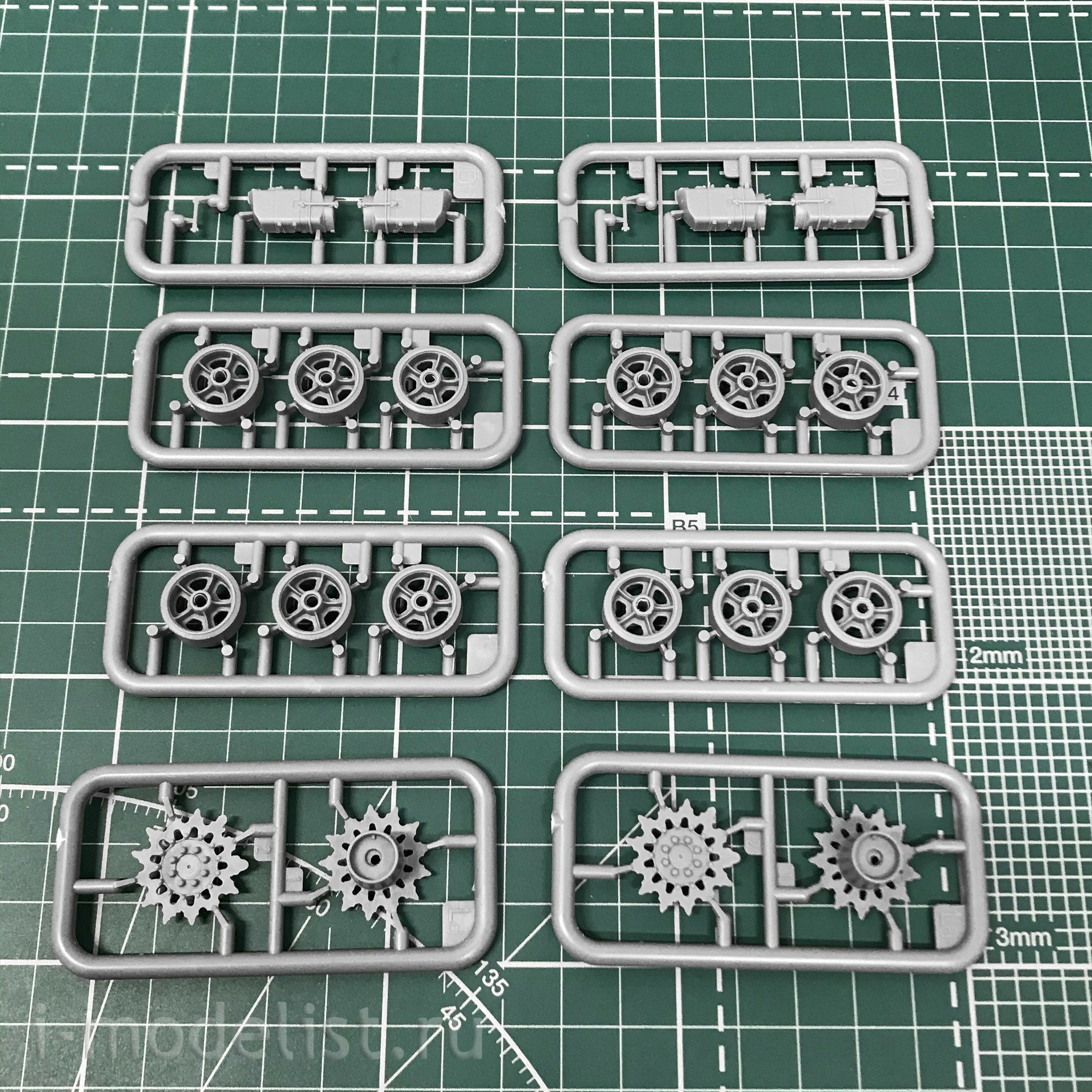 35209 MiniArt 1/35 Американский танк M3 LEE MID PROD. INTERIOR KIT